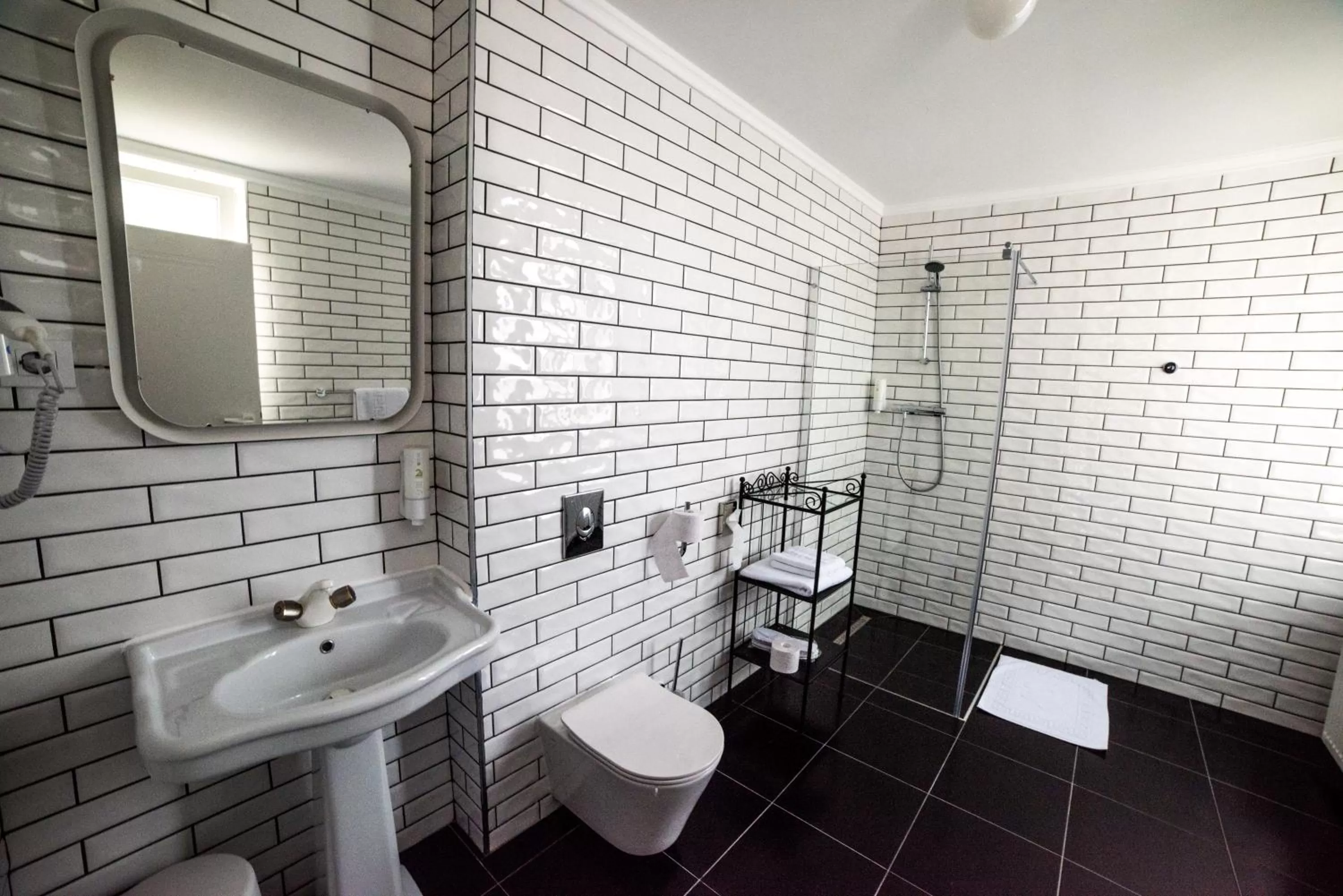 Shower in compleX living aparthotel