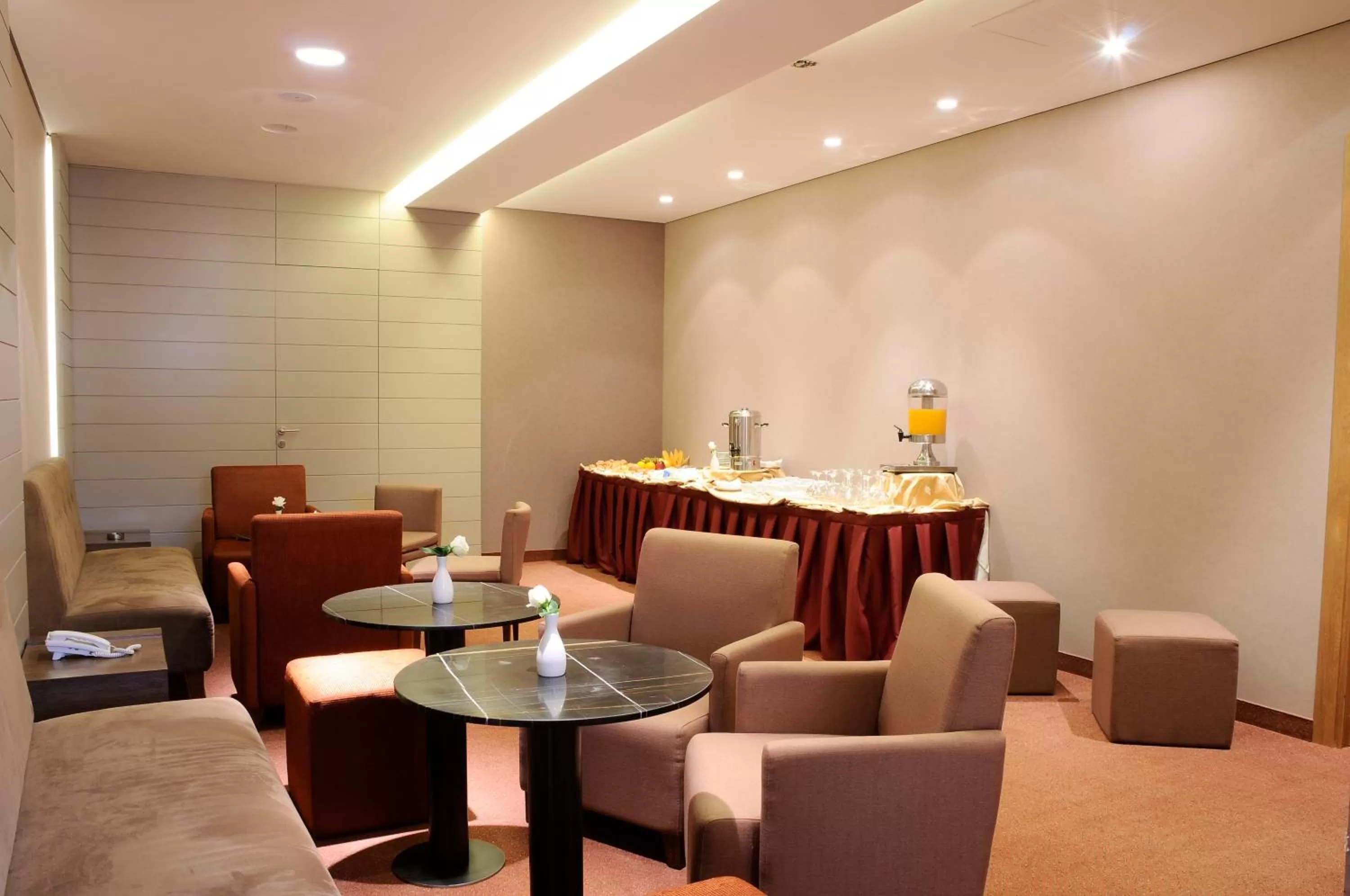 Decorative detail, Restaurant/Places to Eat in Country Lodge Hotel & Resort Beirut