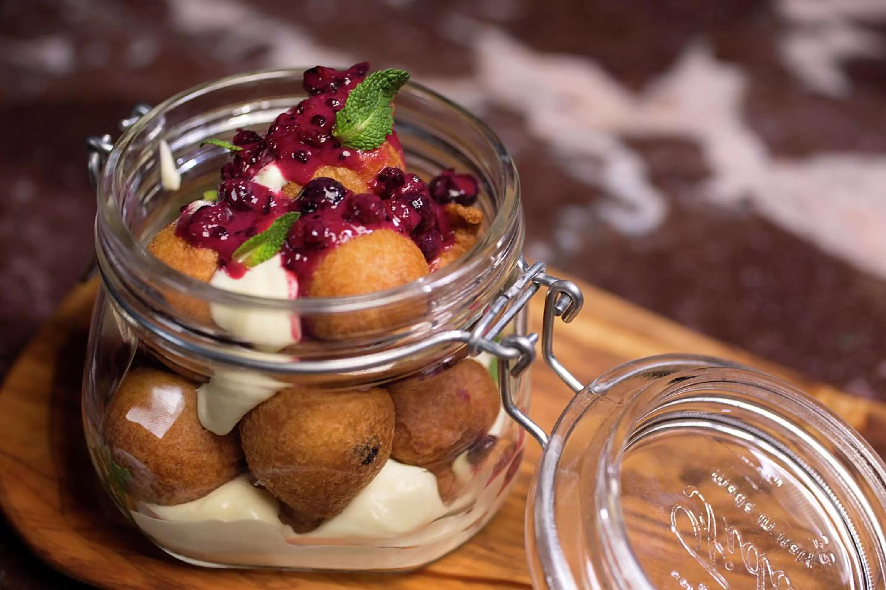 Restaurant/places to eat in Canopy by Hilton Zagreb City Centre