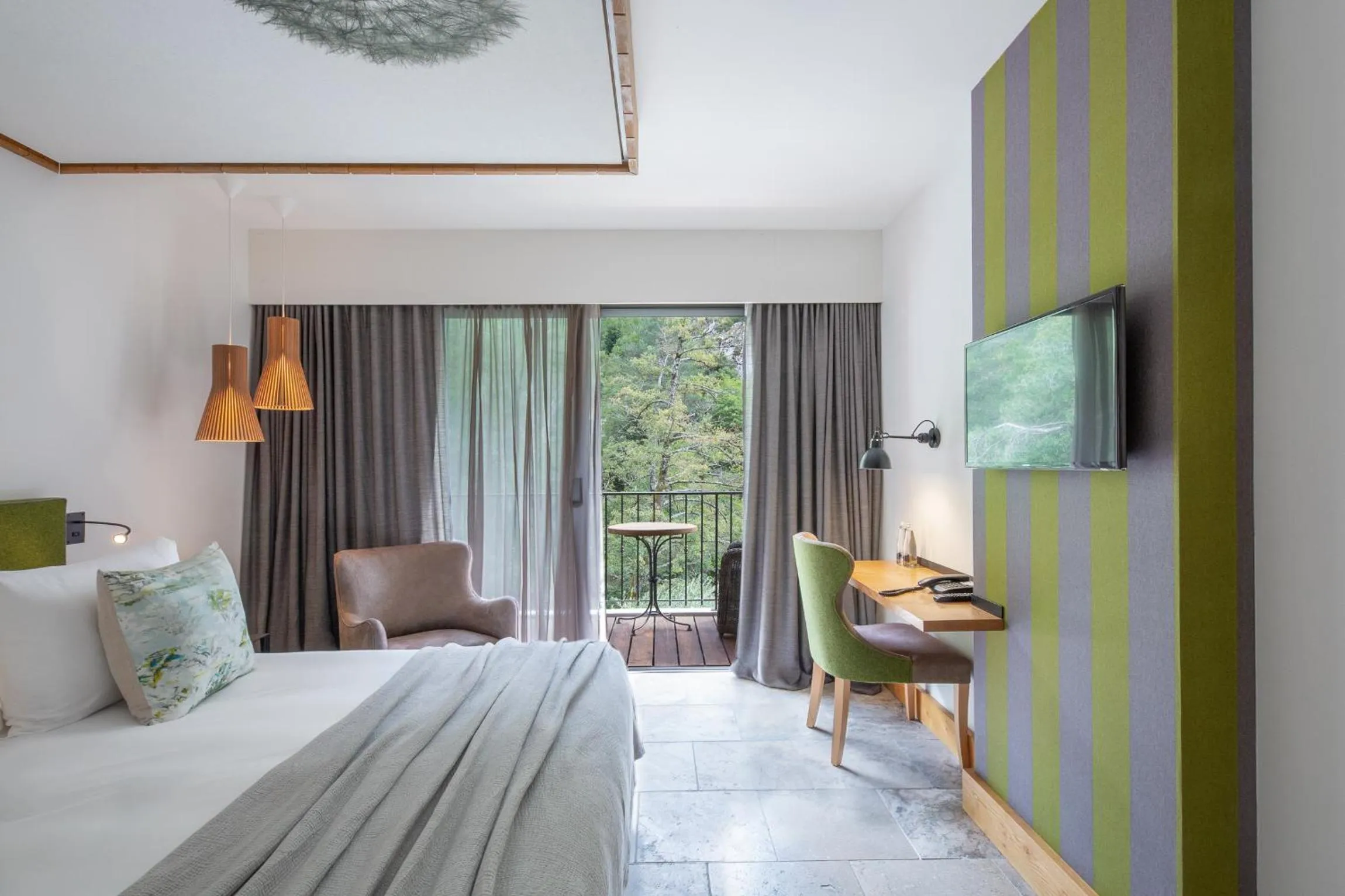 Double Room with River View in Dominique Colonna