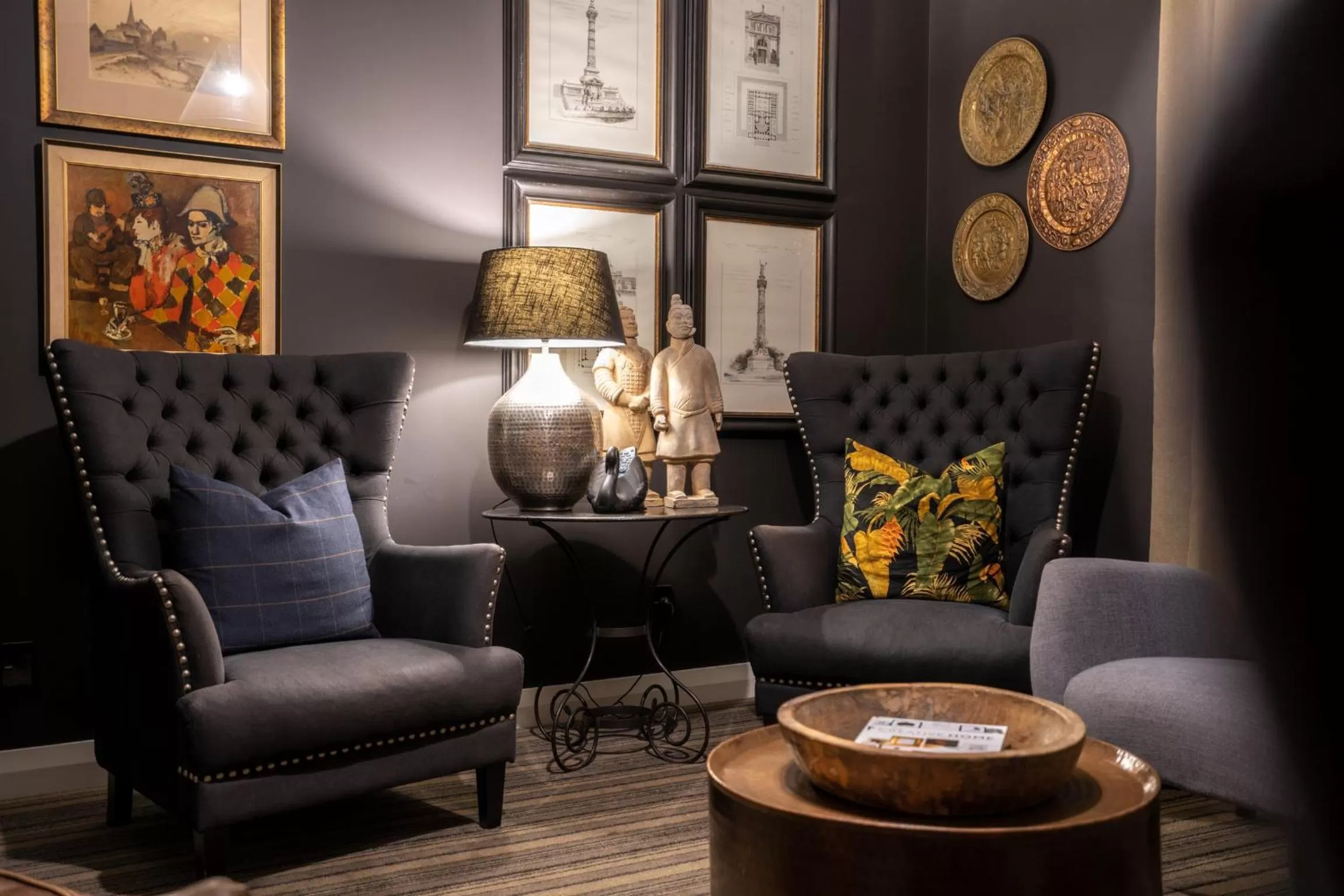 Communal lounge/ TV room in The State Hotel