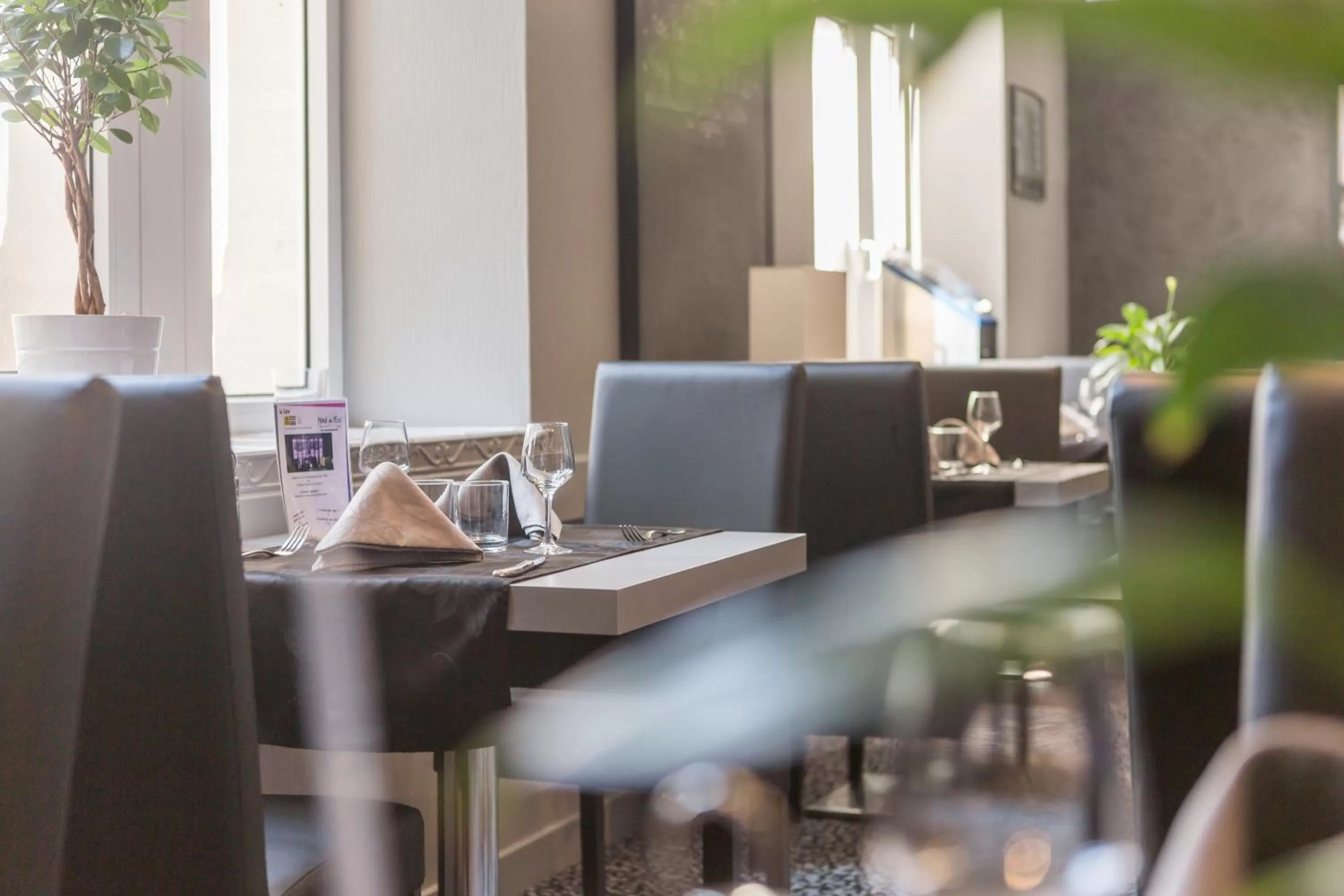 Restaurant/places to eat in Hôtel Restaurant de l'Ecu