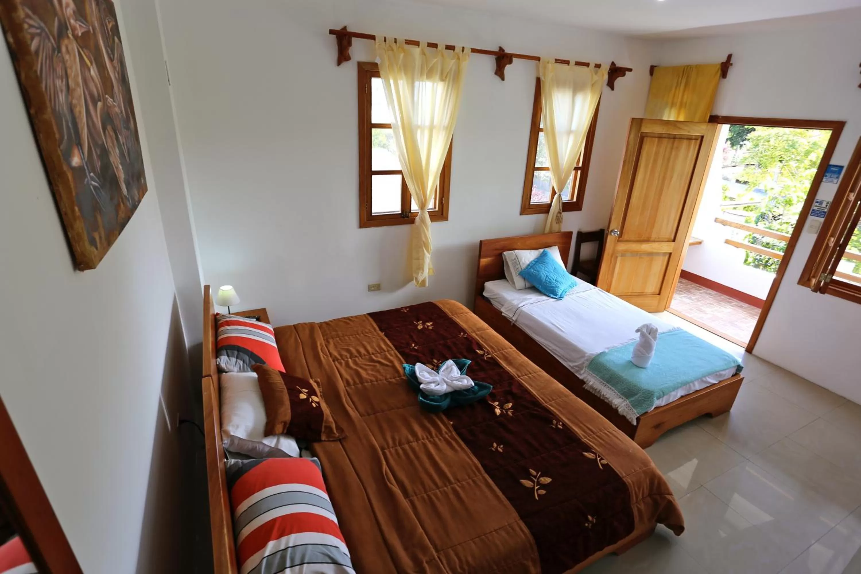 Bed in The Galapagos Pearl B&B