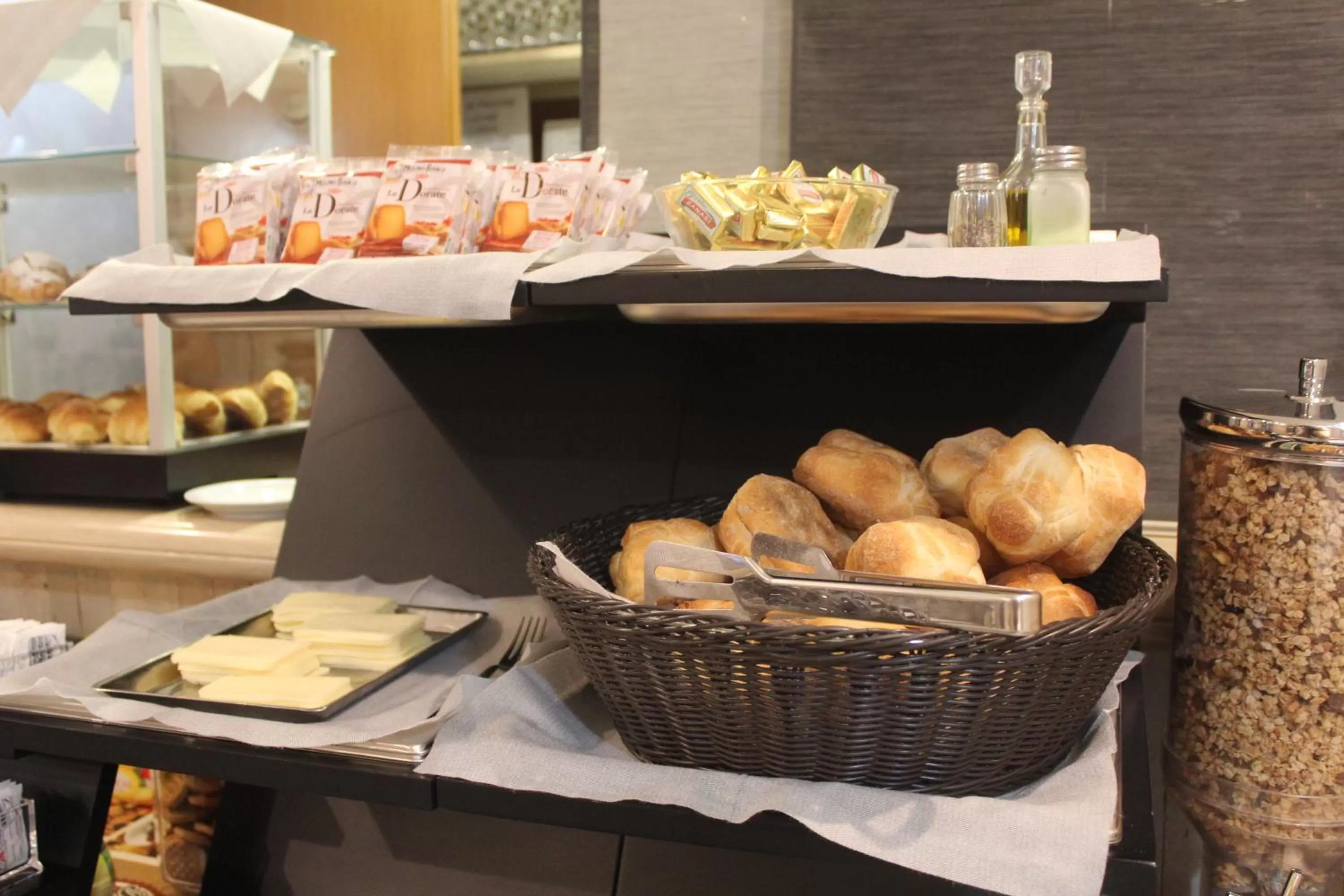 Food and drinks in Hotel Pyramid