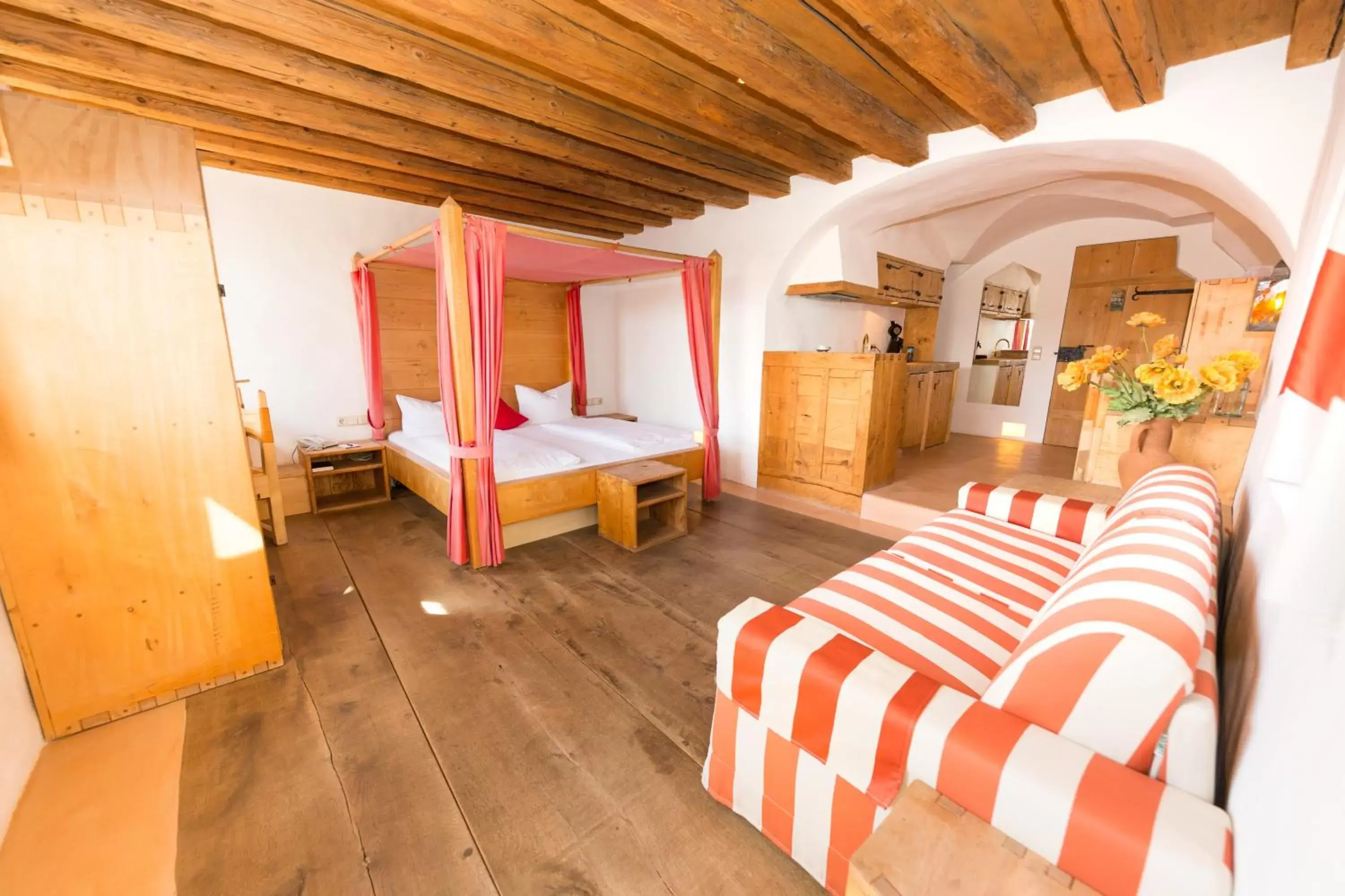 Deluxe Double Room in Hotel San Gabriele Deluxe Double Room in Hotel San Gabriele