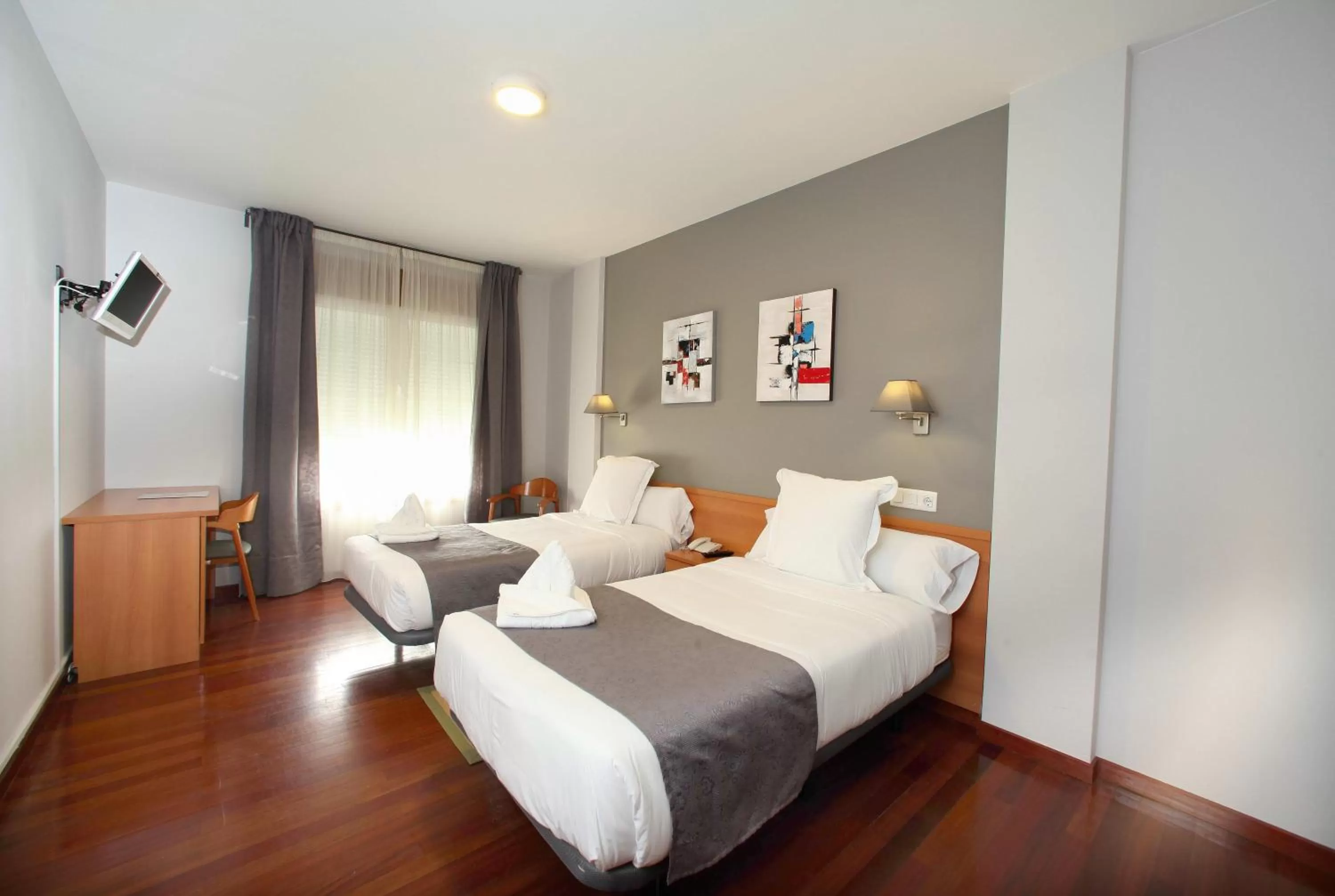 Photo of the whole room, Bed in Hotel Ribeira Sacra