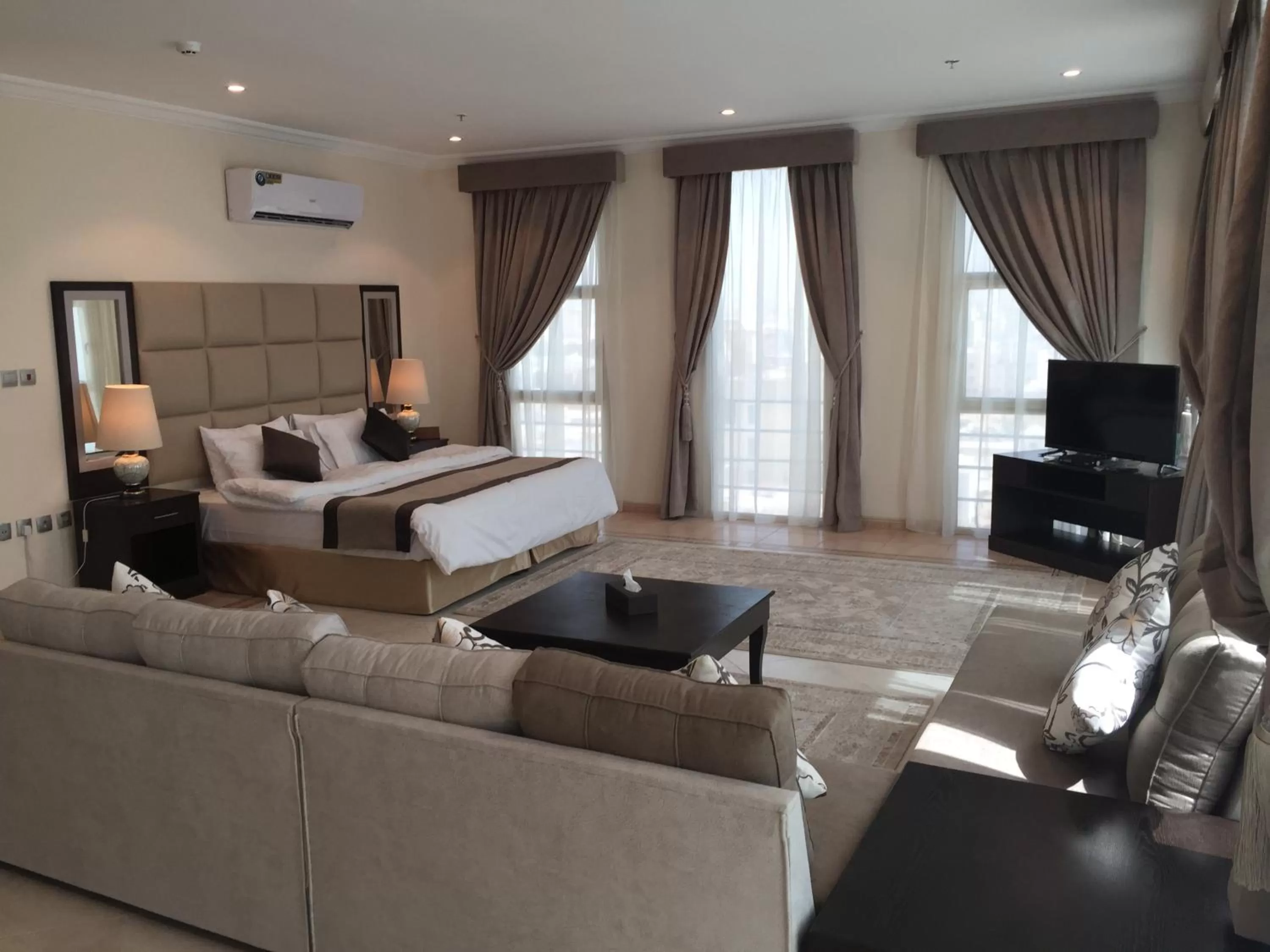 Seating Area in Alshaheen Suites