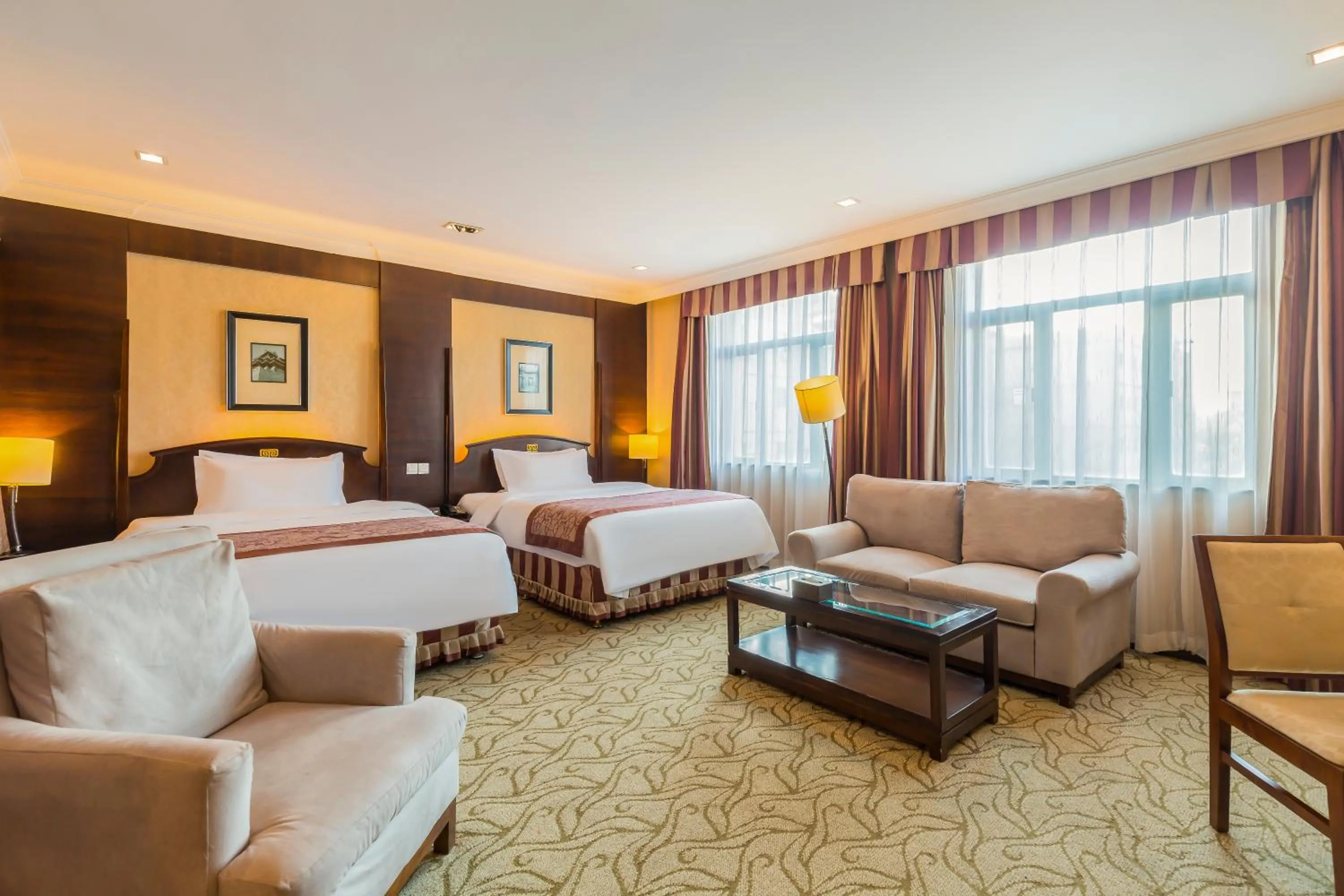 Deluxe Twin Room in Jianguo Hotspring Hotel