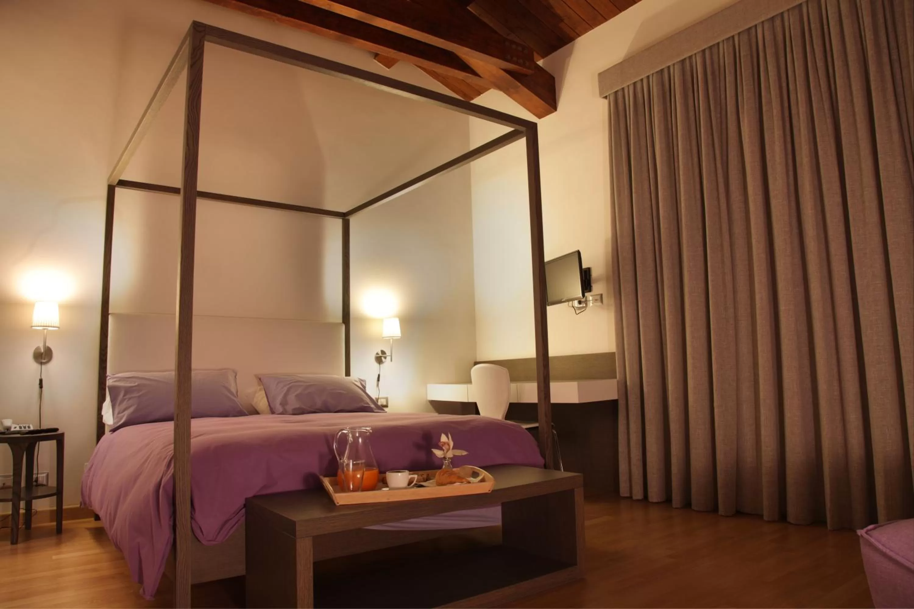 Bed in Hotel Cave Del Sole