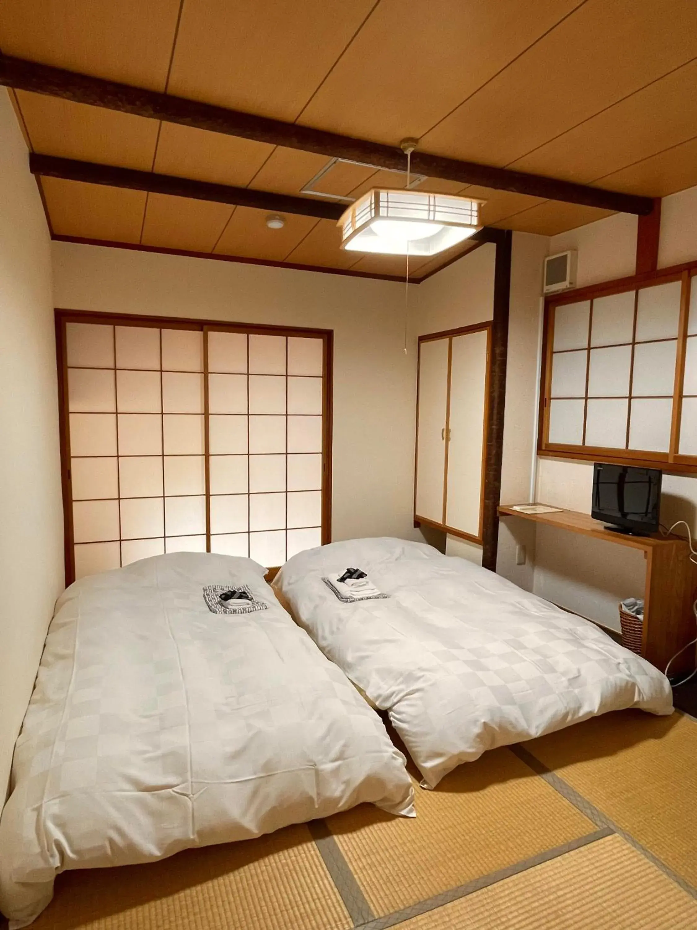 Japanese-Style Twin Room with Shared Bathroom - single occupancy in Hotel Fukudaya Japanese-Style Twin Room with Shared Bathroom - single occupancy in Hotel Fukudaya