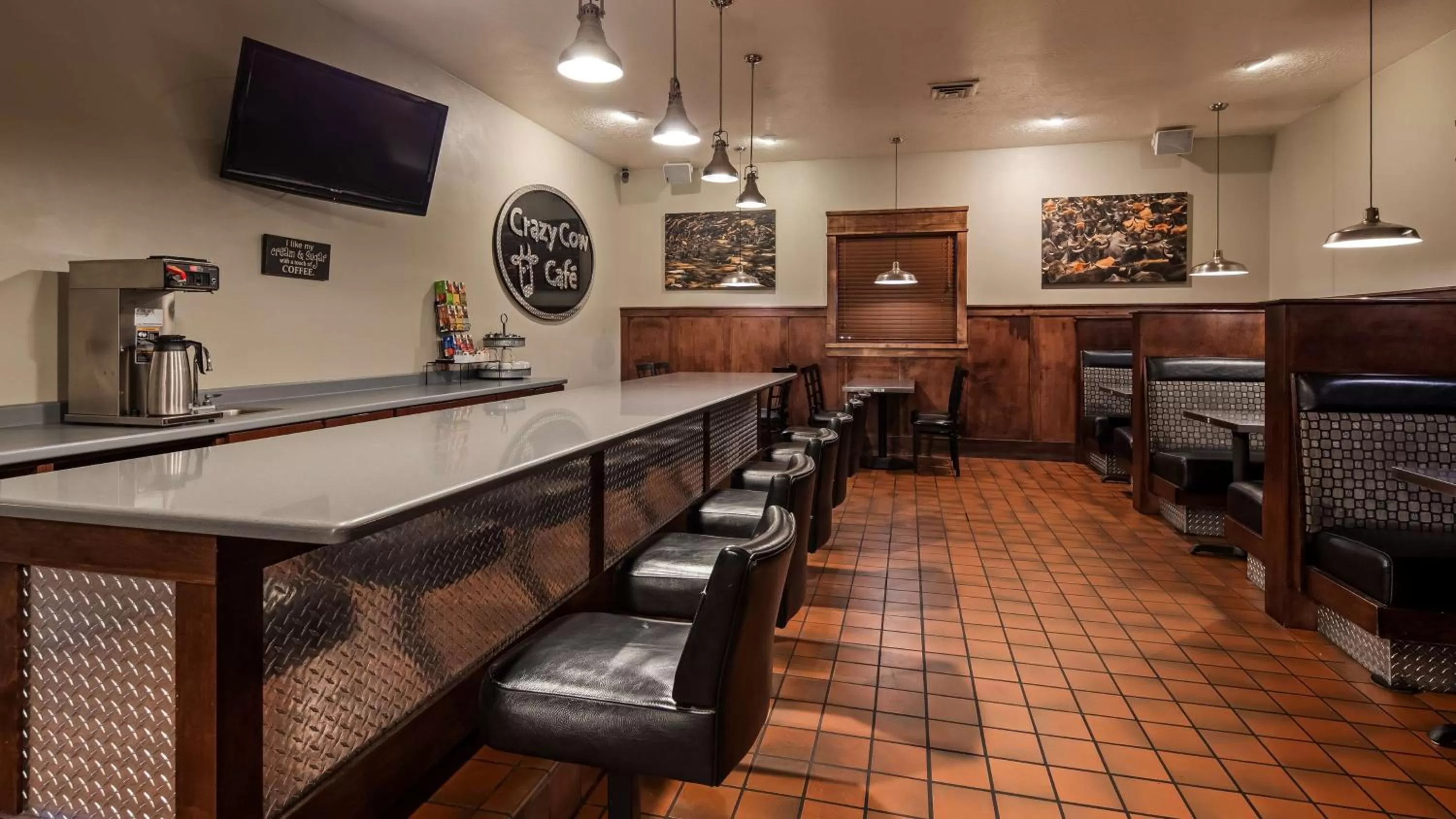 Restaurant/places to eat in Best Western Paradise Inn