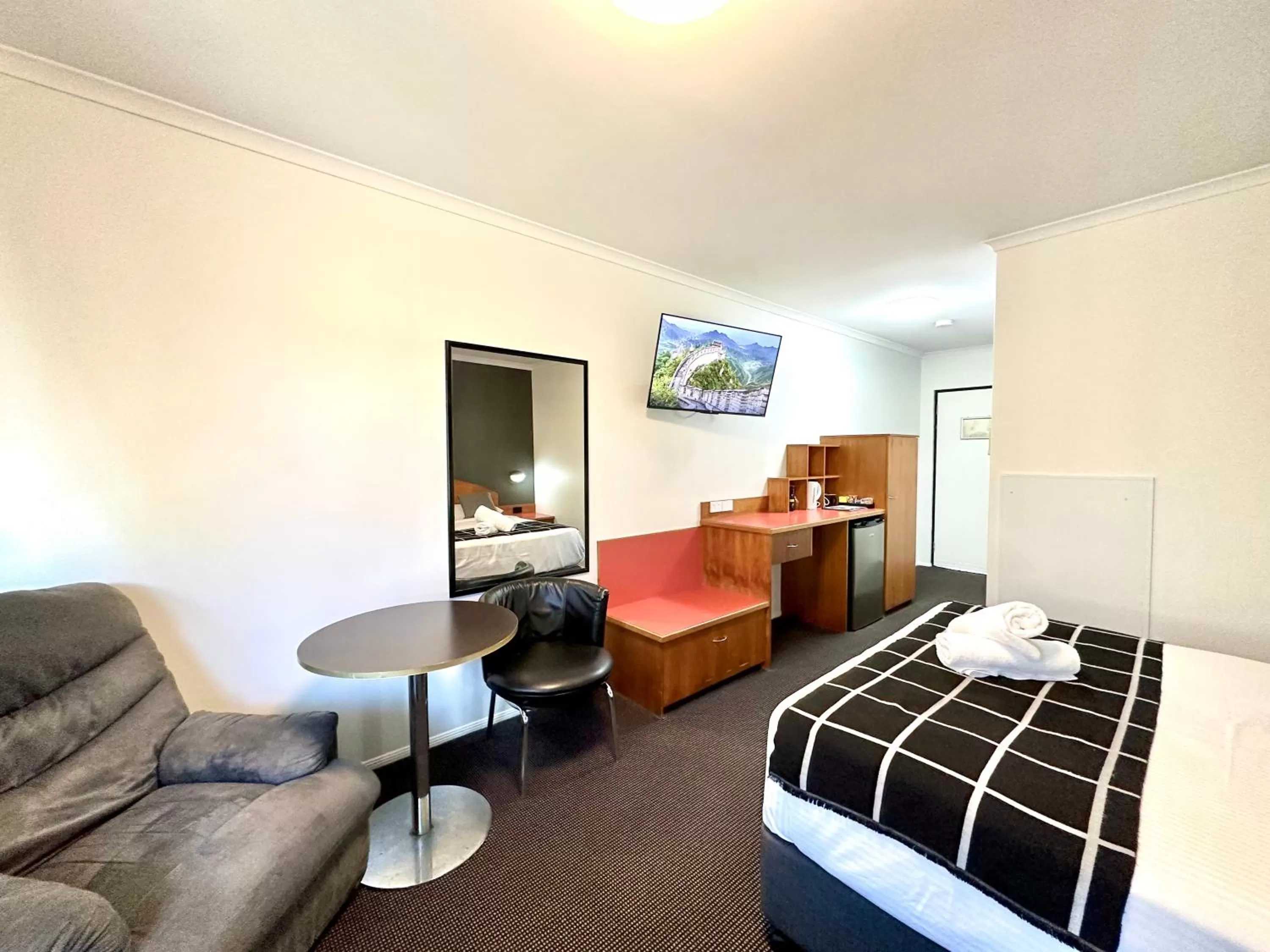 Bed in Mackay Resort Motel