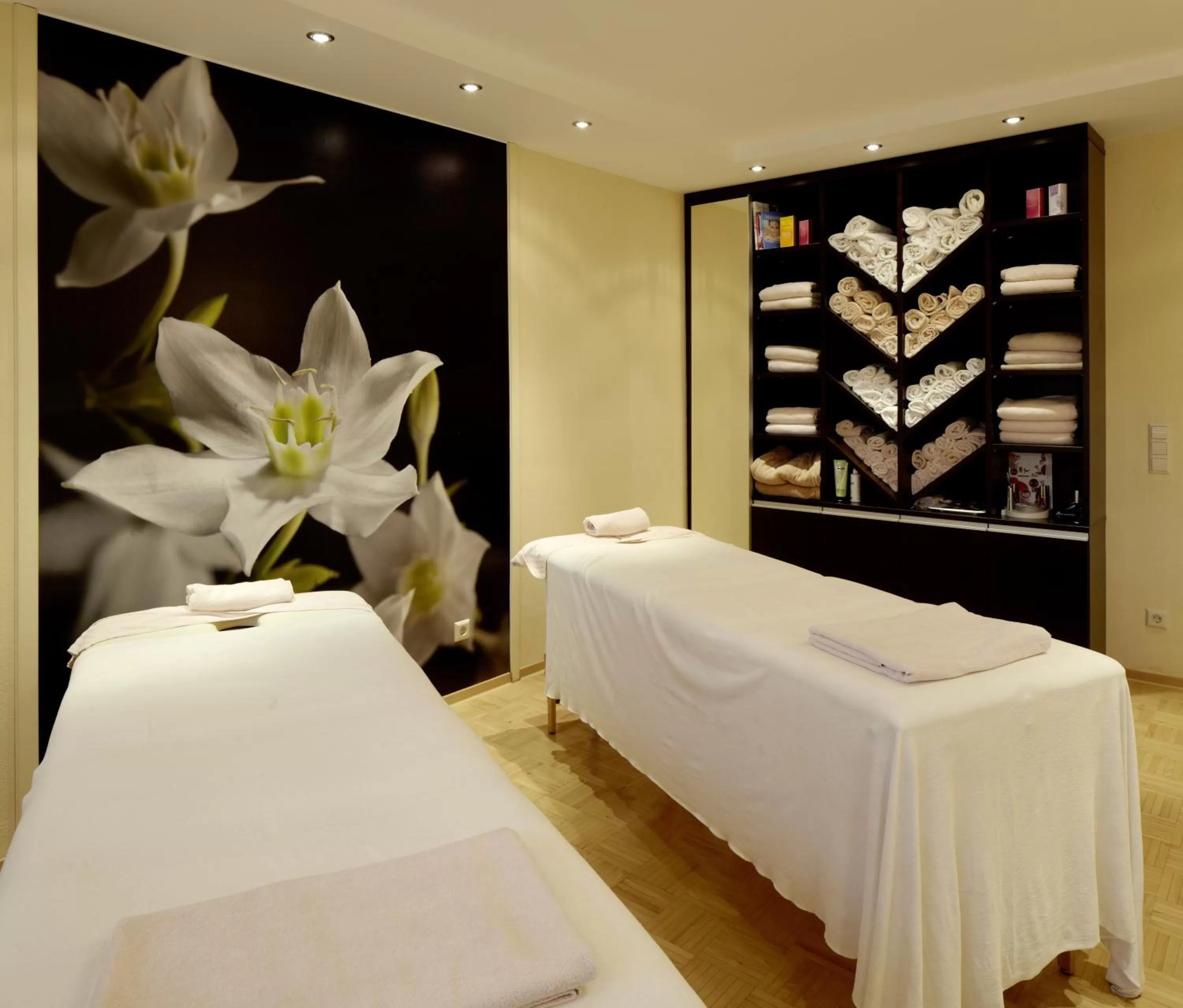 Massage, Bed in NaturKulturHotel Stumpf