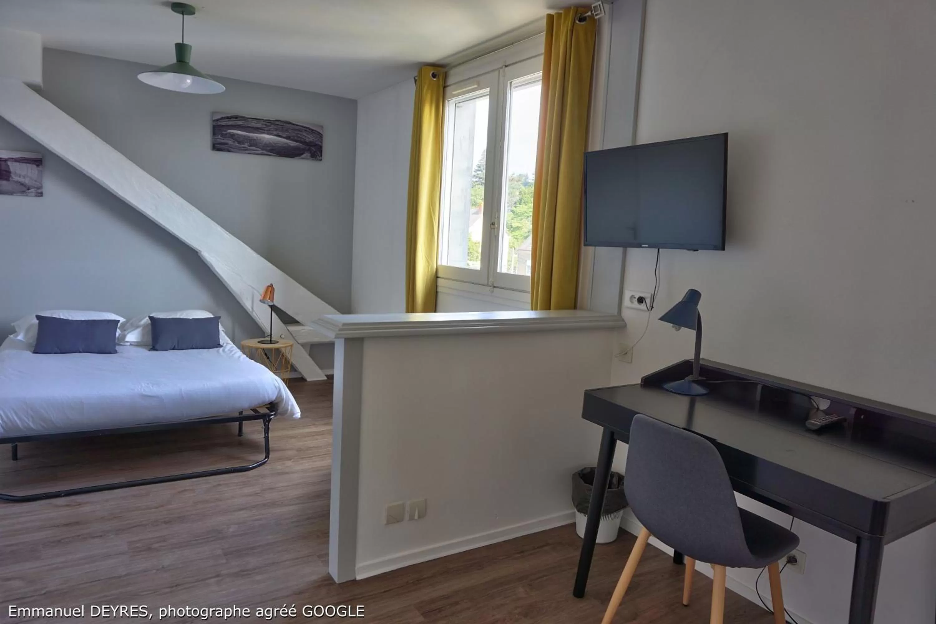 Studio in Hôtel de Bretagne - anciennement Queen Serenity Hotel