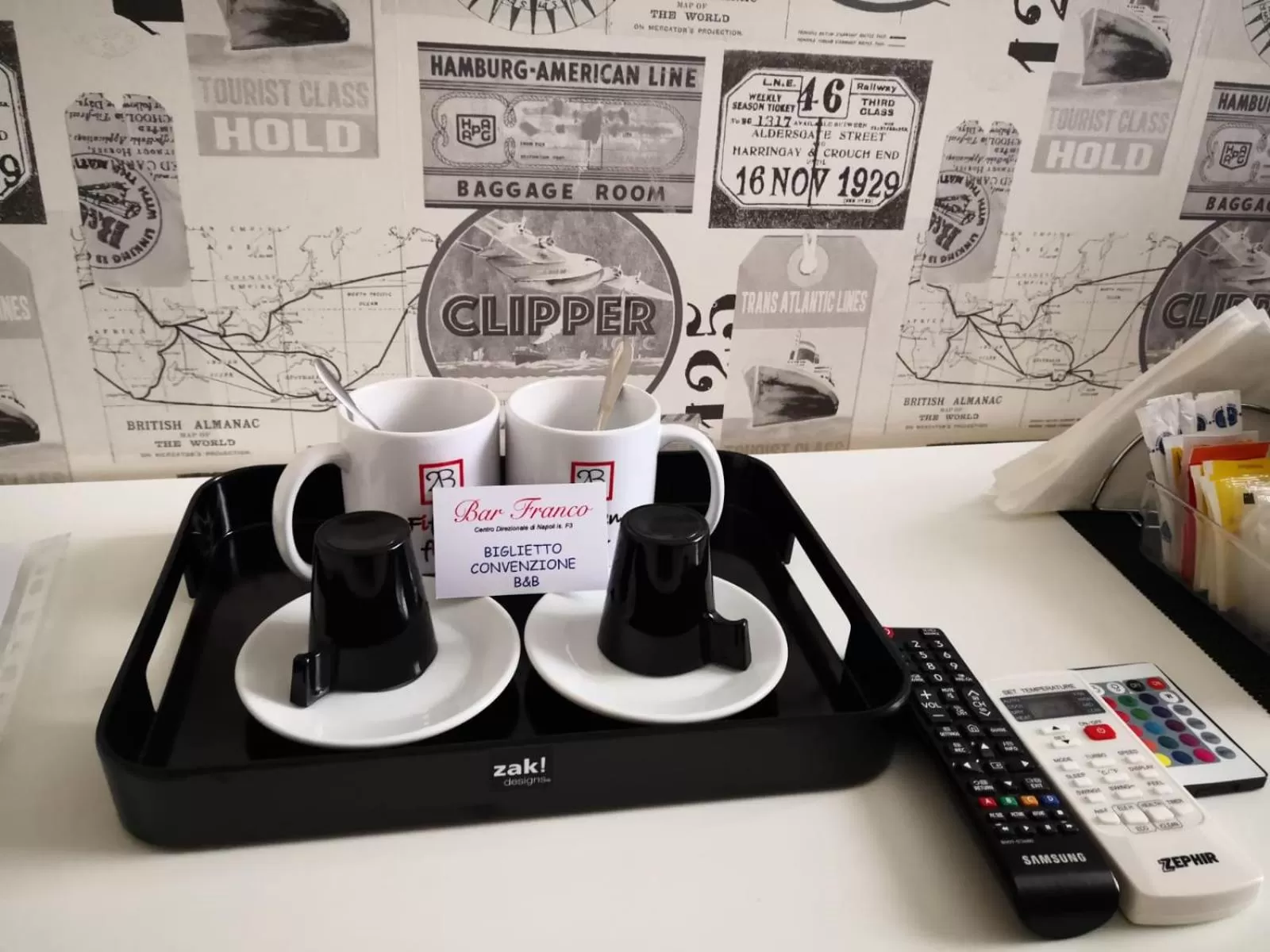 Coffee/tea facilities in 2B Fifteen Floor Suite Napoli