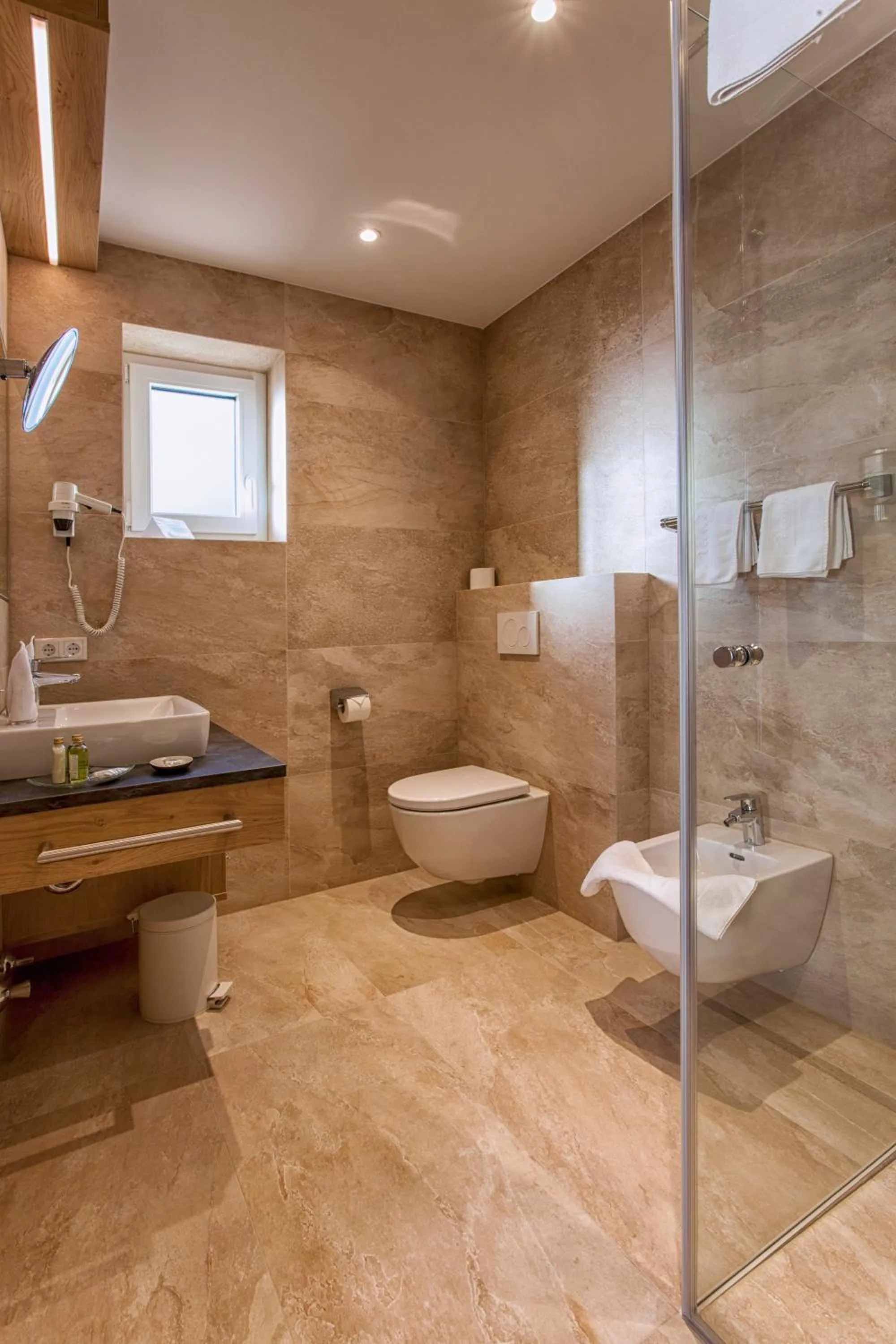 Toilet in Hotel Zum Stern