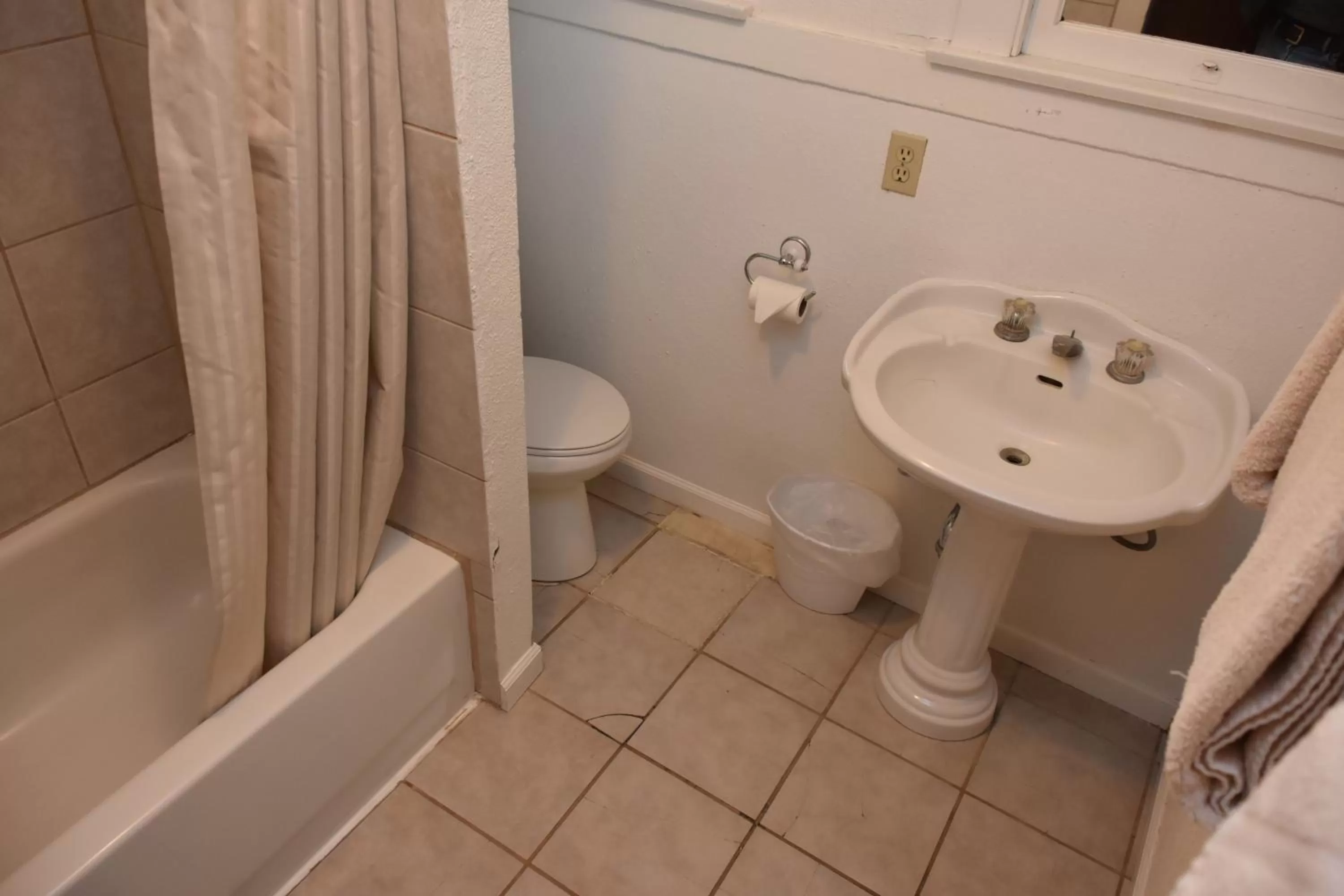 Panamint Springs Motel & Tents