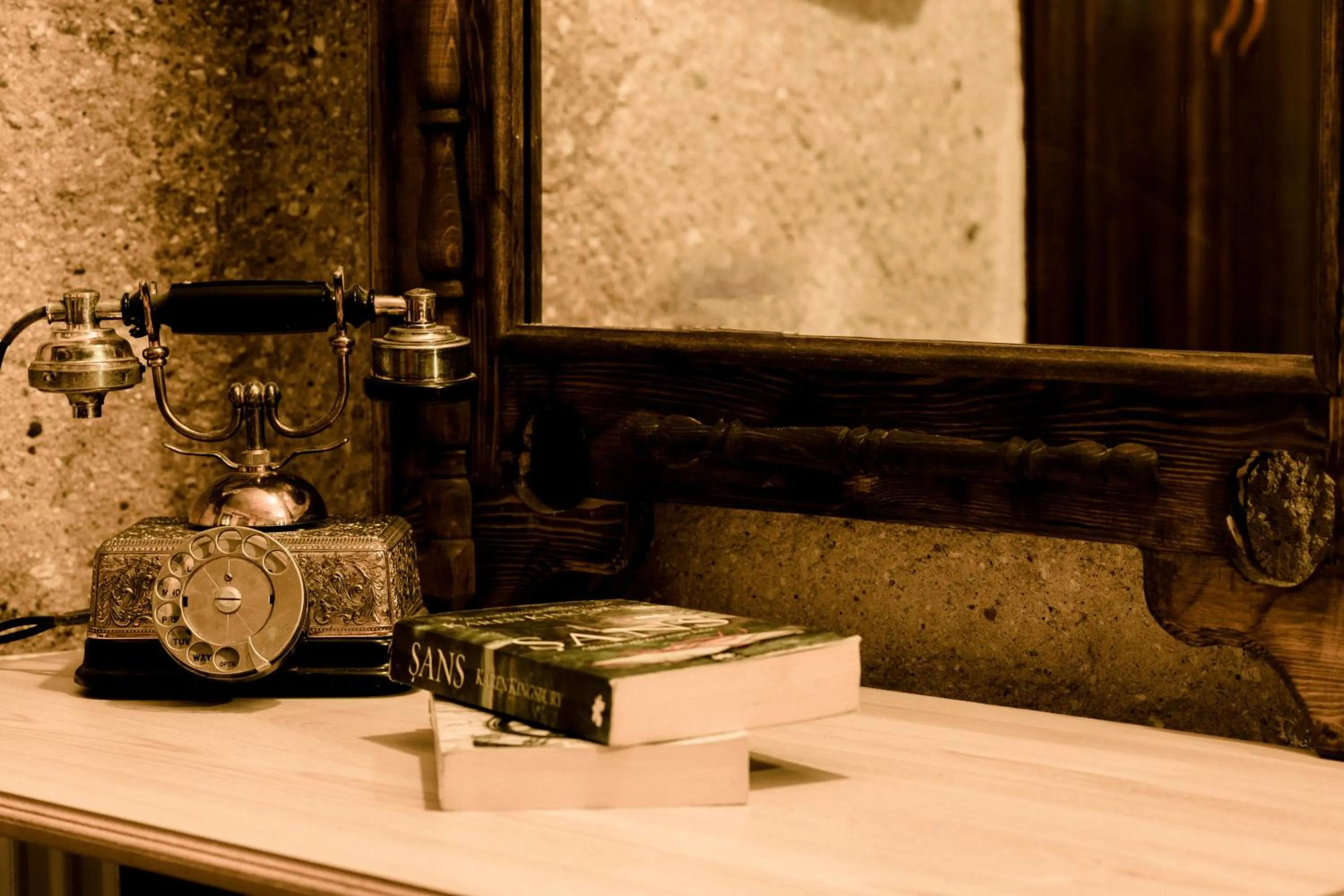 Massage in Antique Terrace Cave Suites