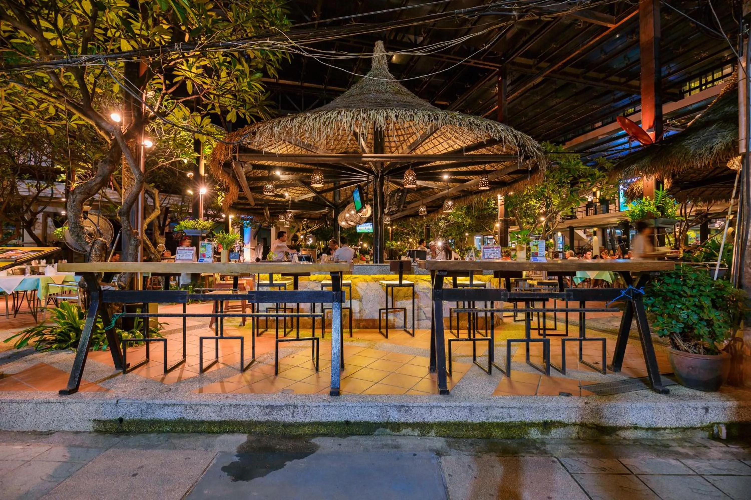 Restaurant/places to eat in Baan Laimai Beach Resort & Spa - SHA Extra Plus