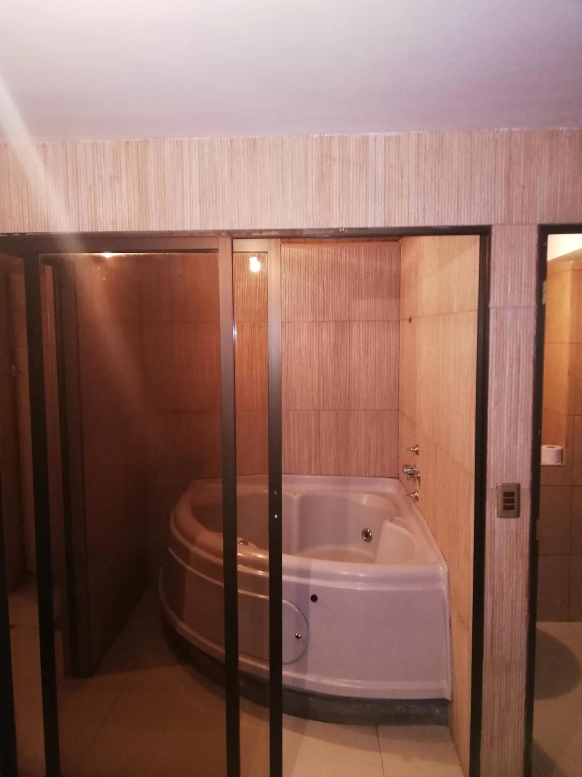 Bathroom in Hostal Río ibare