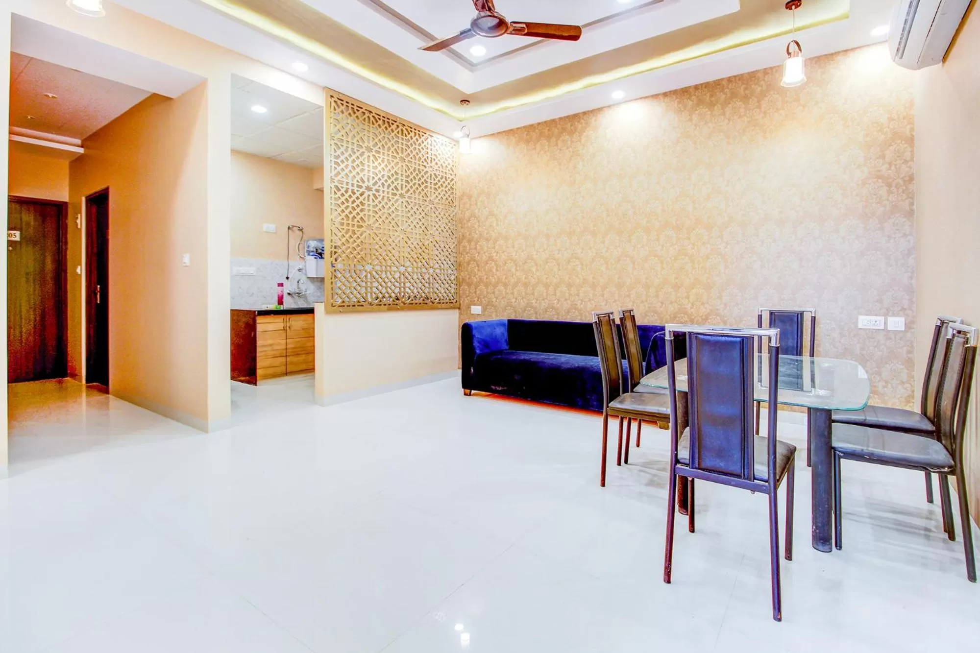 Seating area in FabHotel 7th Crossing Malviya Nagar