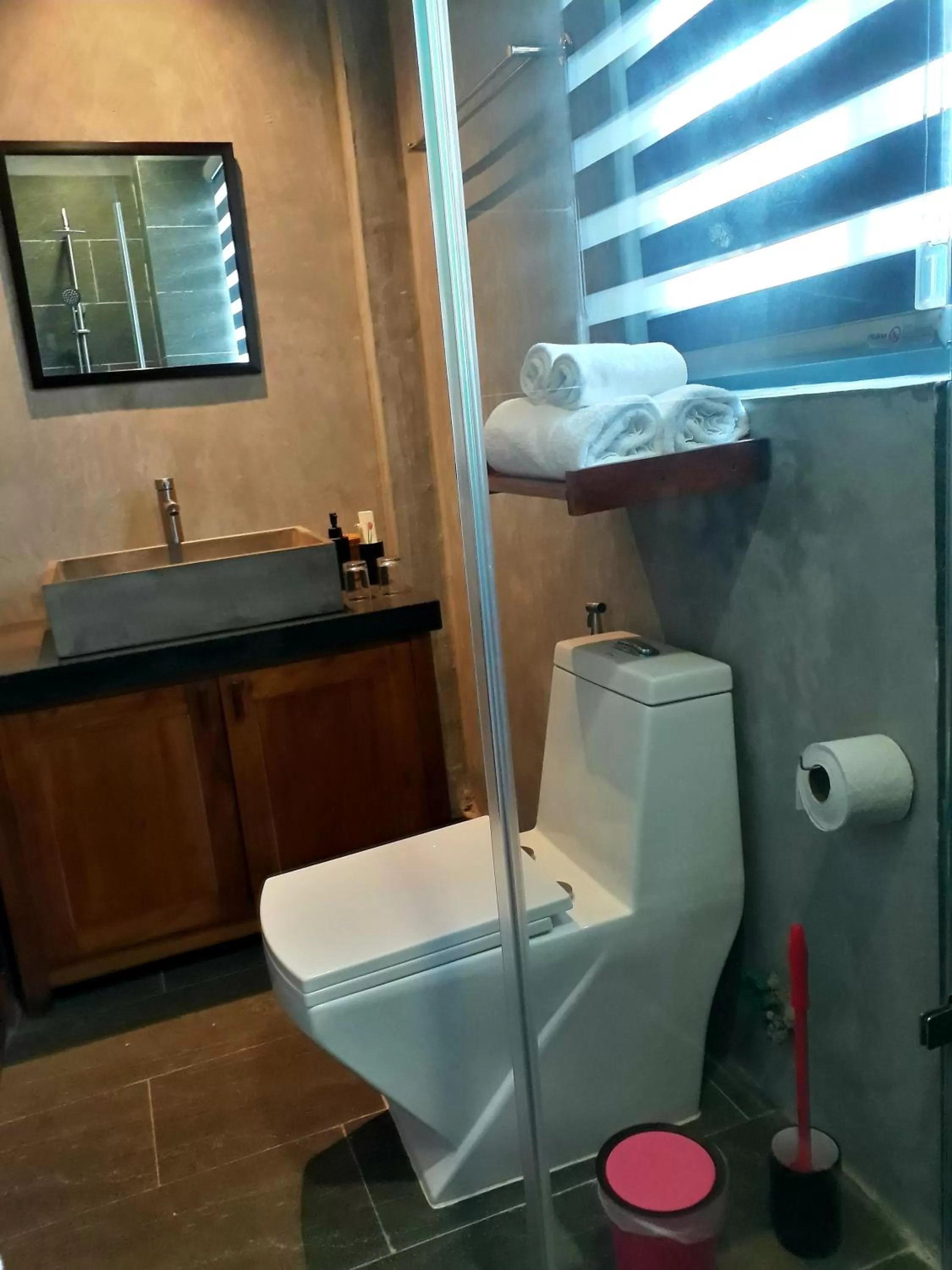 Bathroom in Pink Tulip Hoi An