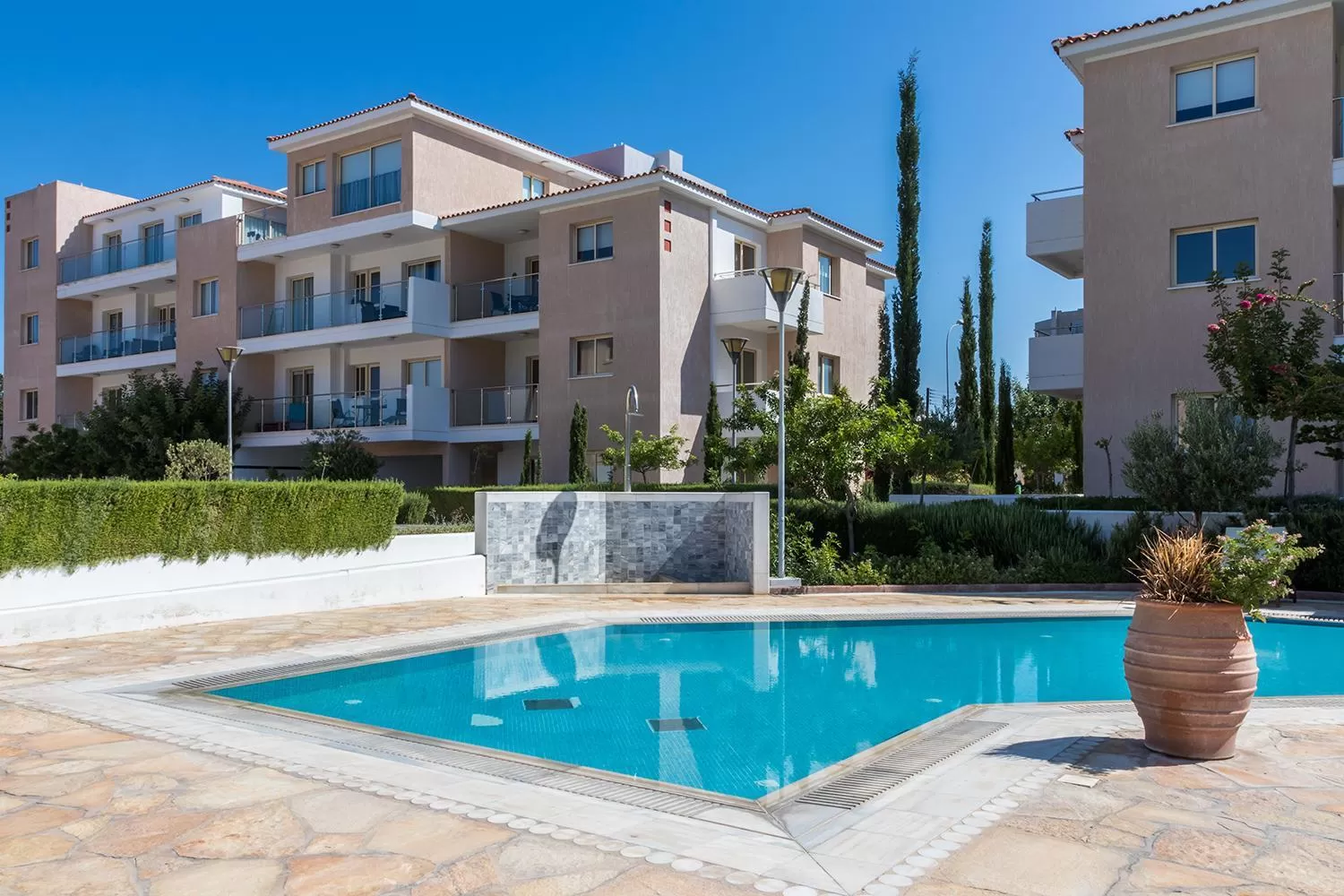 Property building in Elysia Park