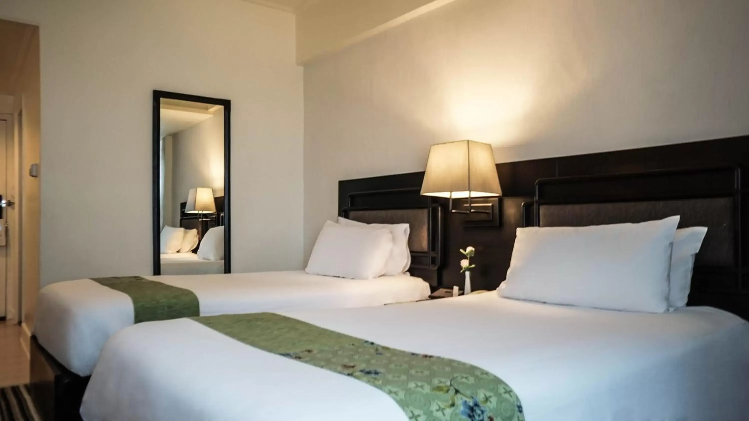 Premium Deluxe- Twin in Centara Hotel Hat Yai Premium Deluxe- Twin in Centara Hotel Hat Yai