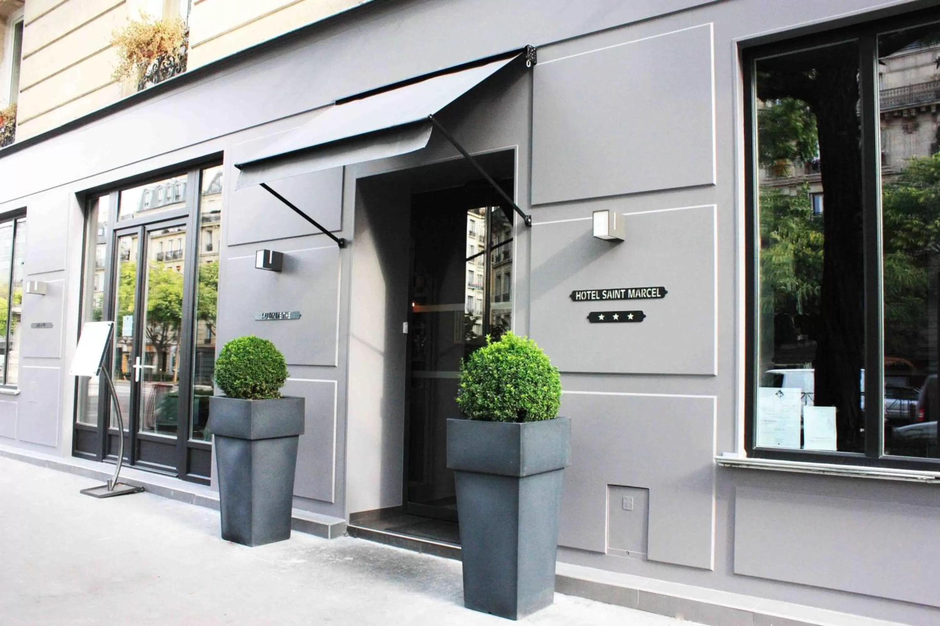 Facade/entrance in Korner Saint Marcel