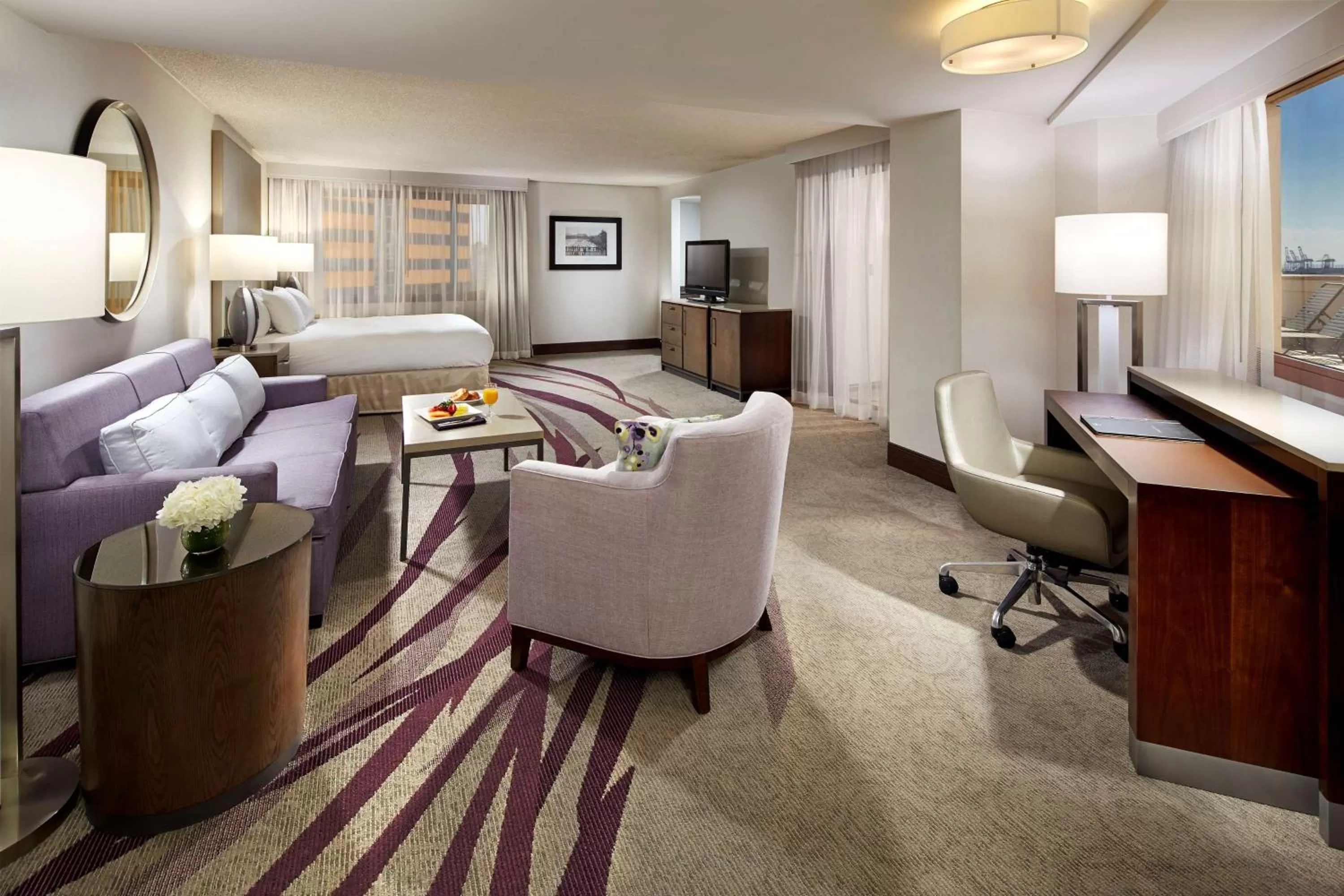 Bed in Hilton Long Beach Hotel