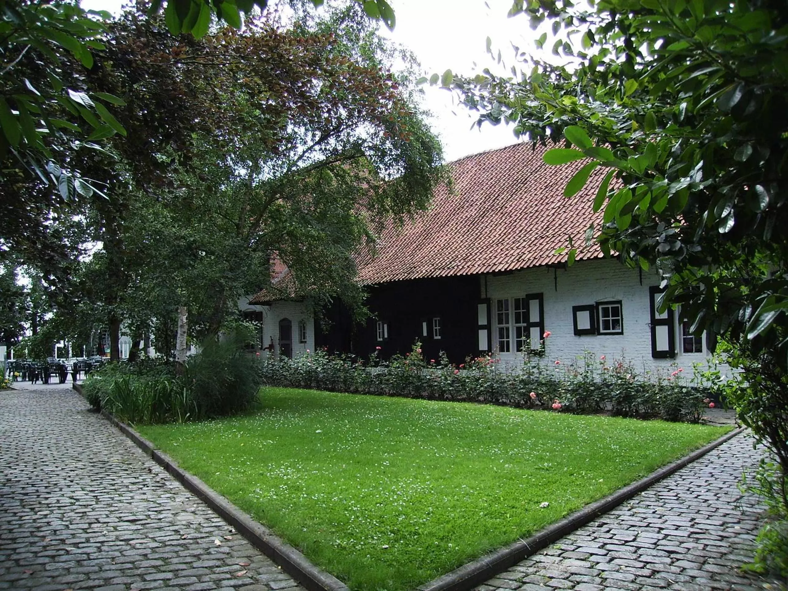 Facade/entrance, Property Building in Hotel Landhuis 't Wilgenerf