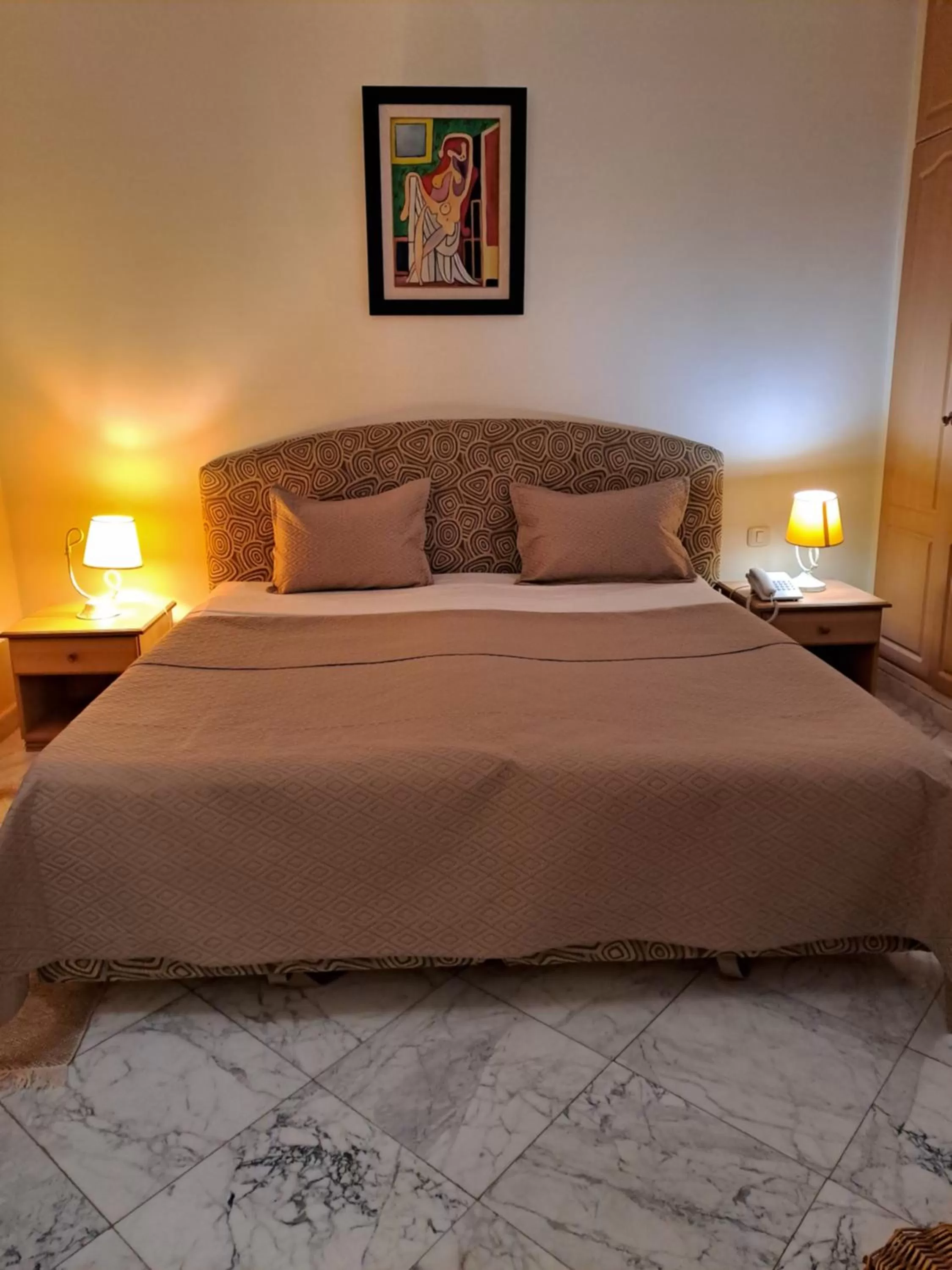 Bed in HOTEL LAFAYETTE