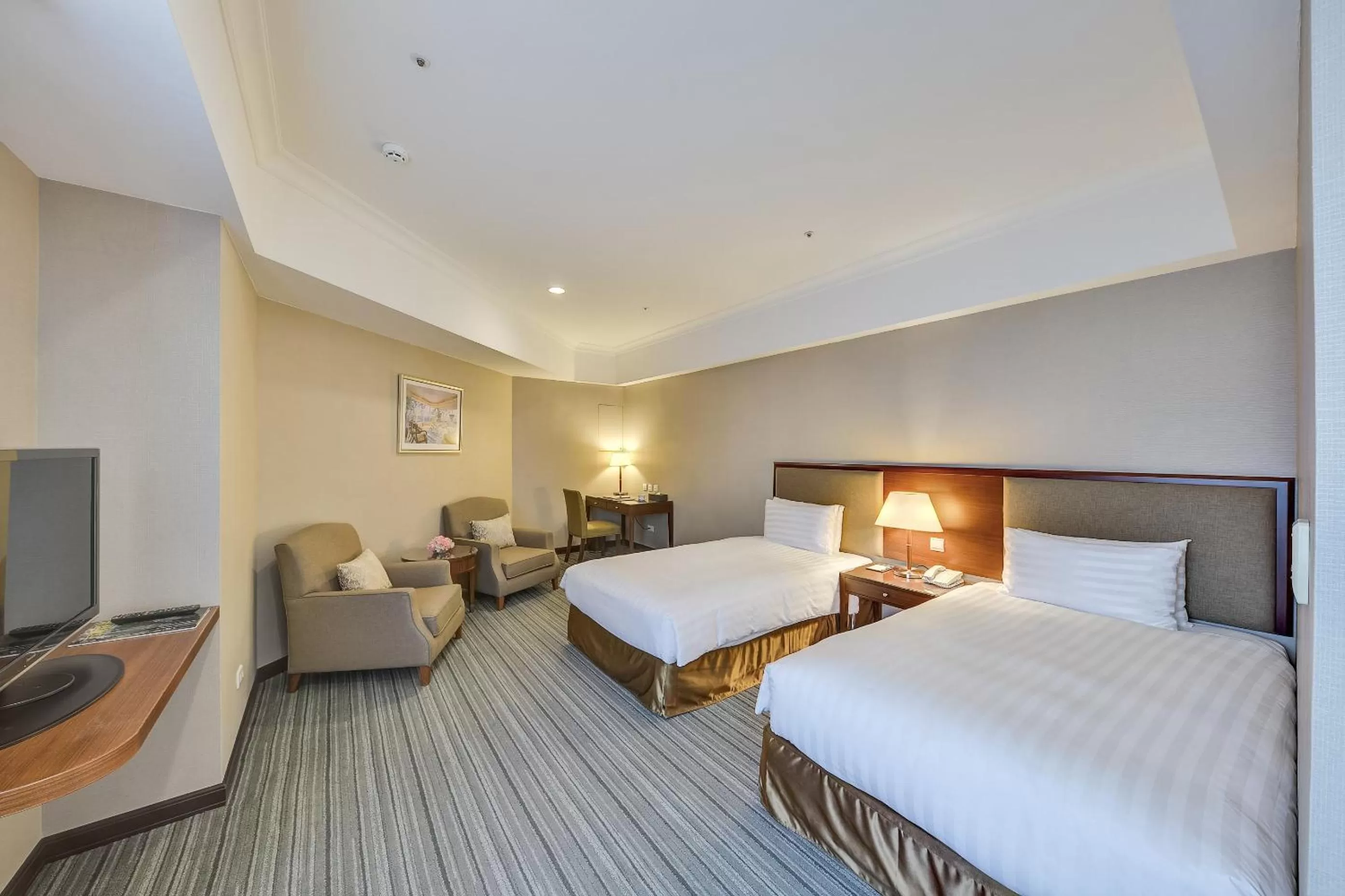 Standard Twin Room in Fuji Grand Hotel