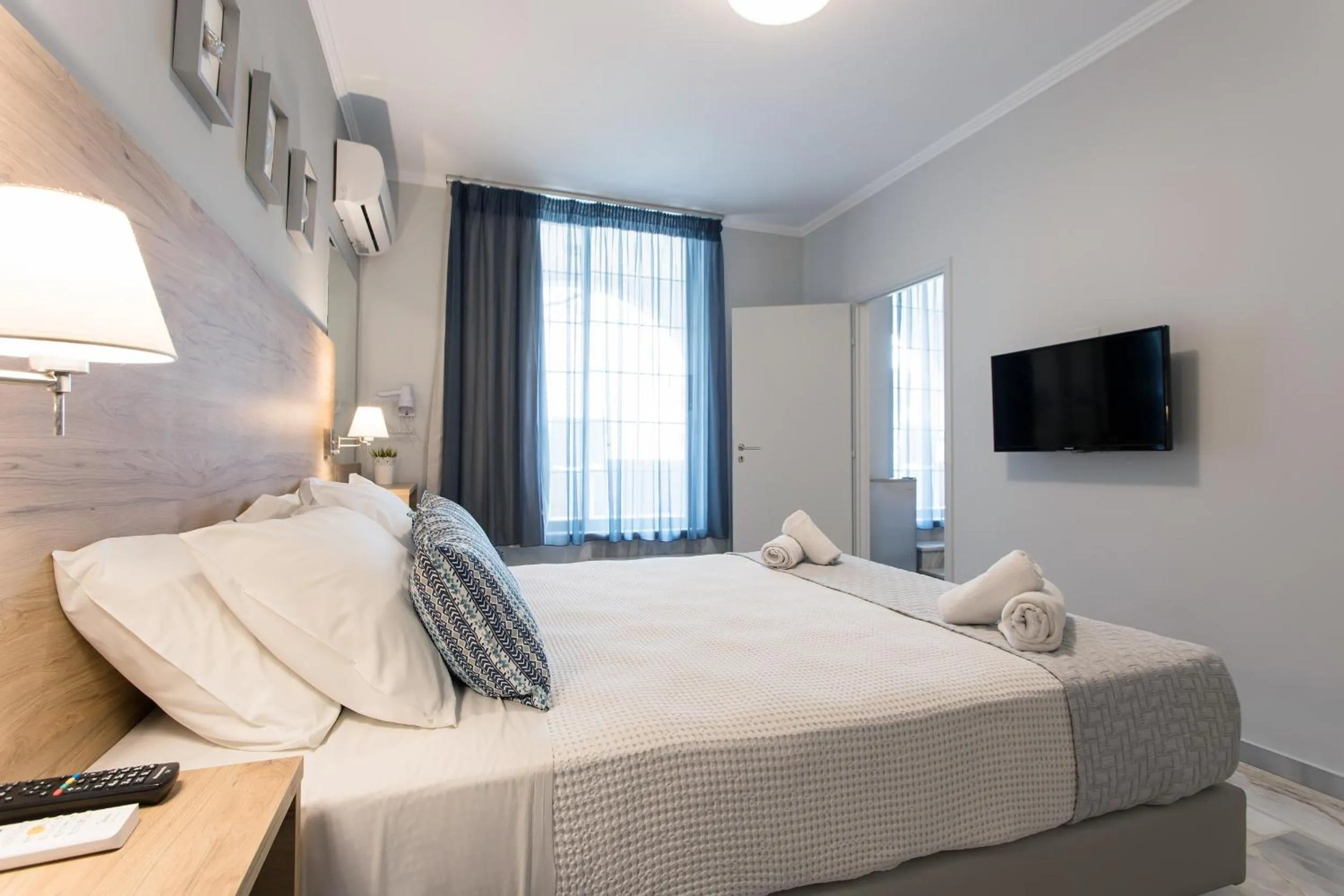 Photo of the whole room, Bed in Georgioupolis Beach Hotel