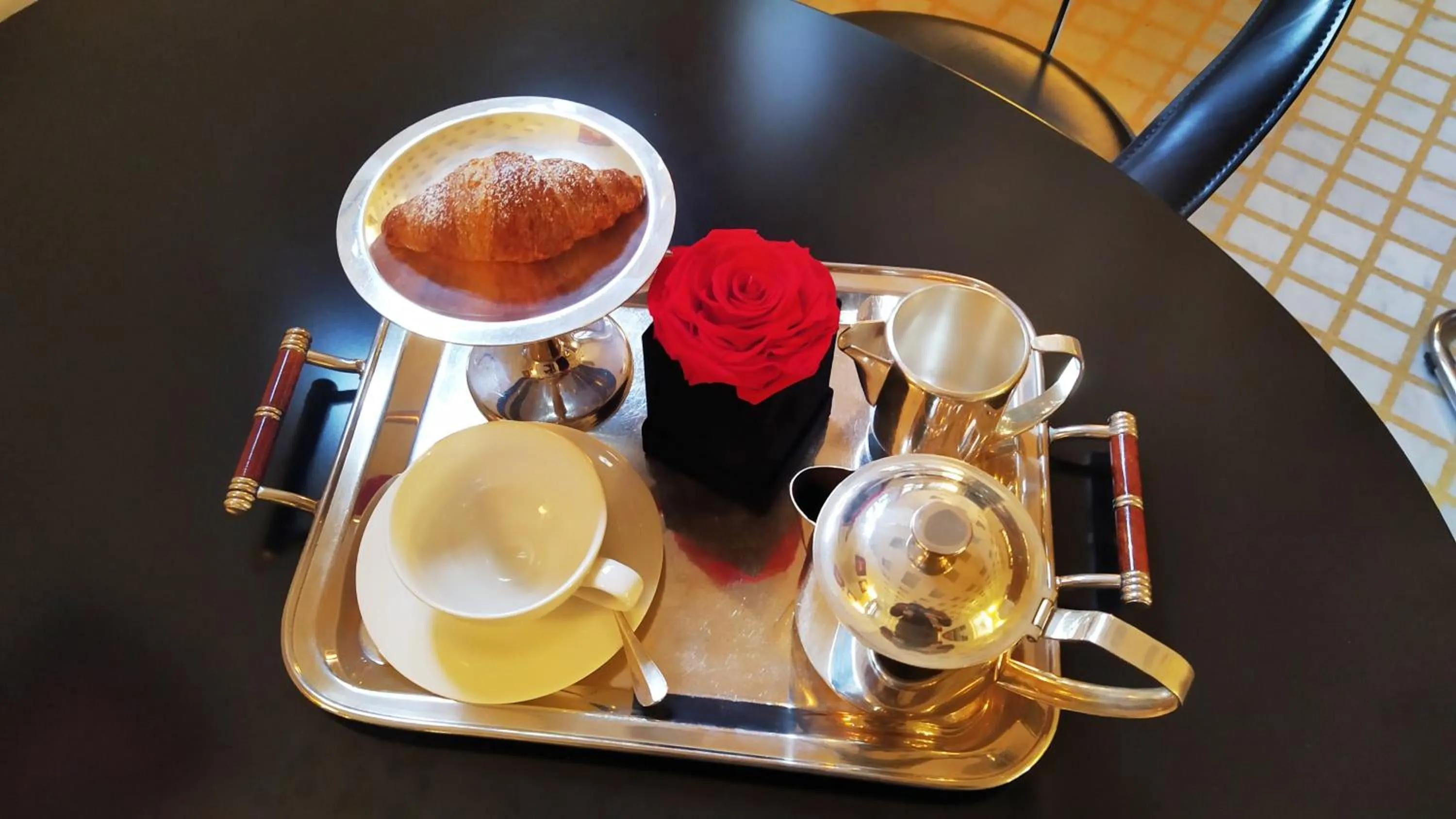 Food and drinks in Petronilla - Hotel In Bergamo