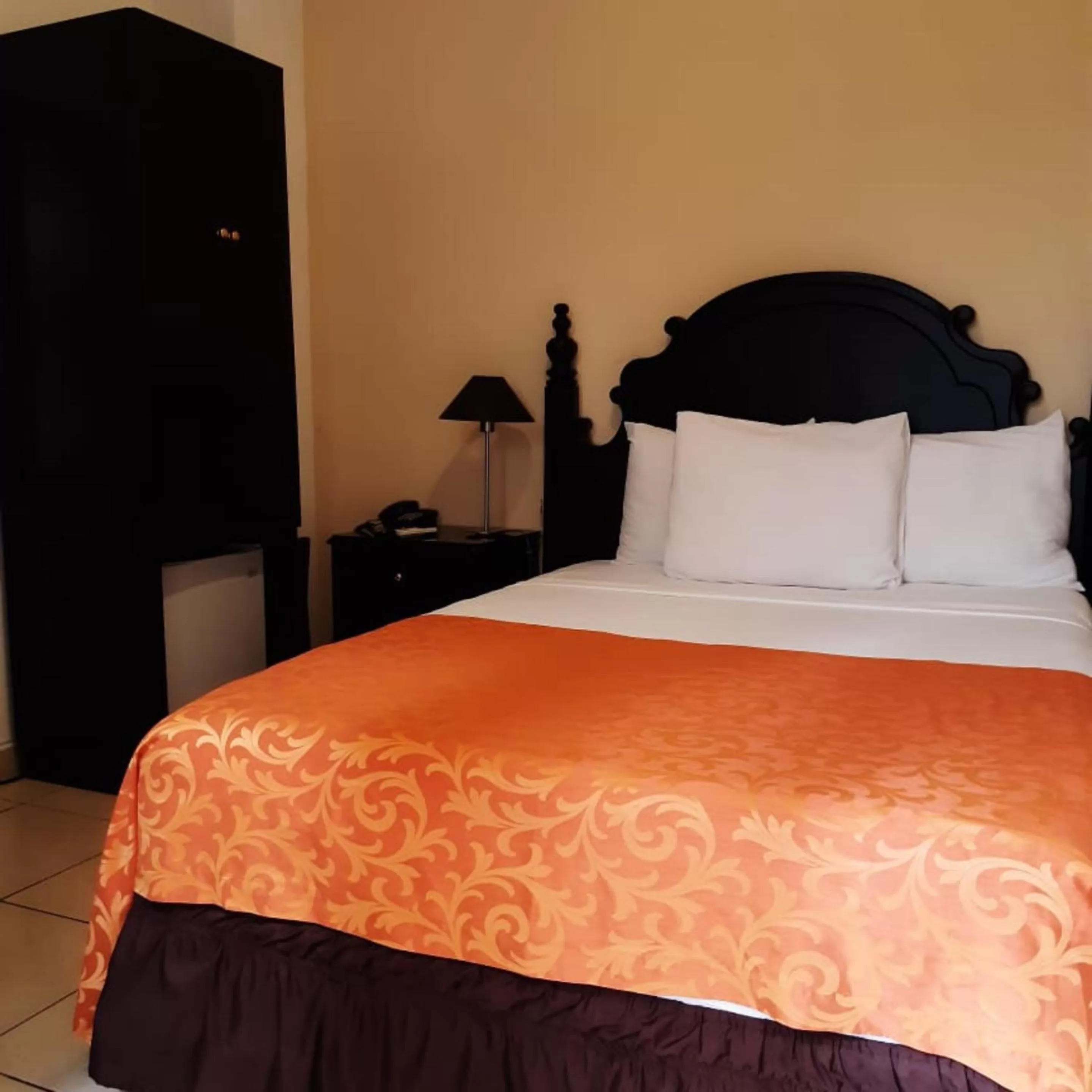 Bed in Hotel Villa Florencia Zona Rosa