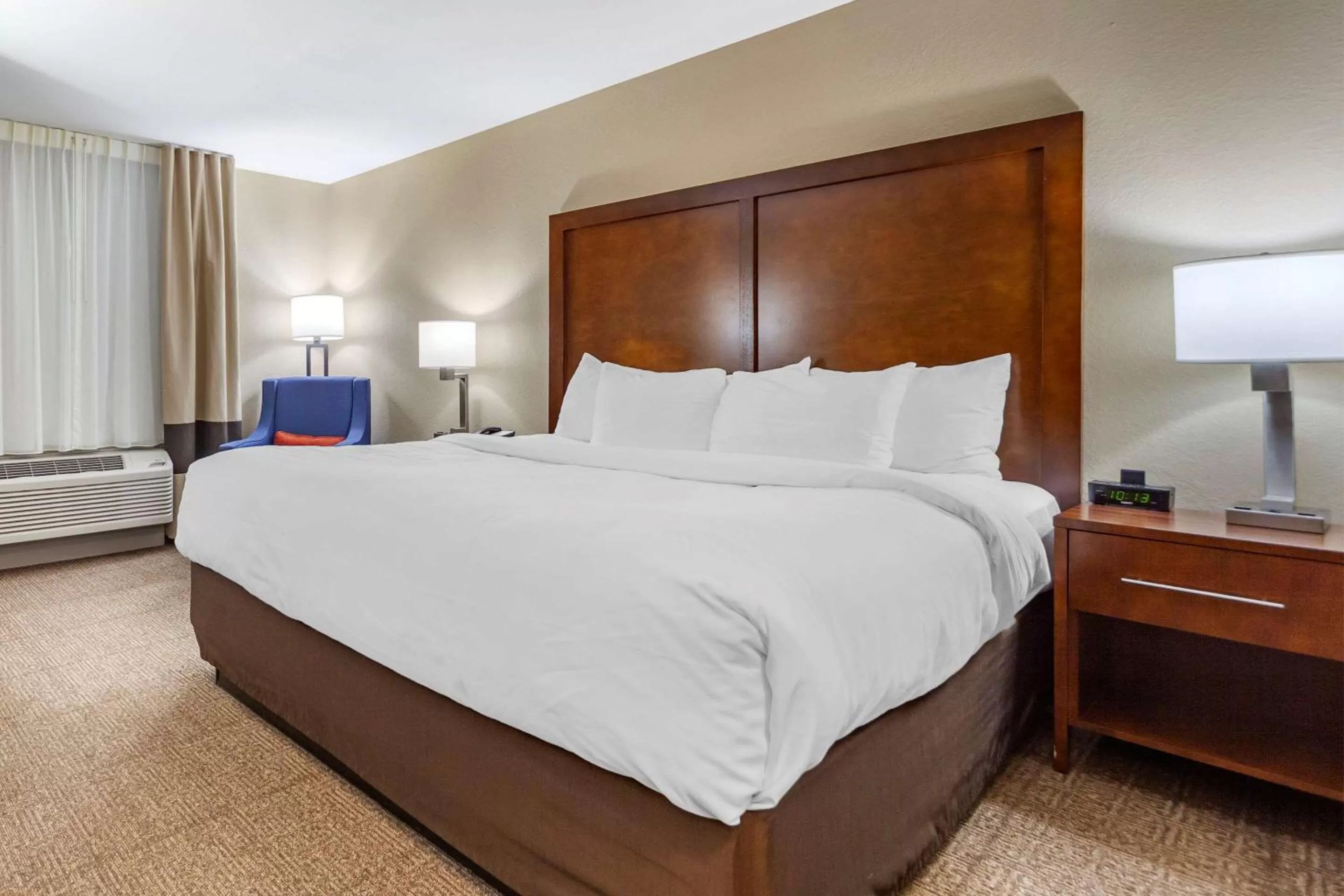 Photo of the whole room, Bed in Comfort Inn & Suites Sidney I-80