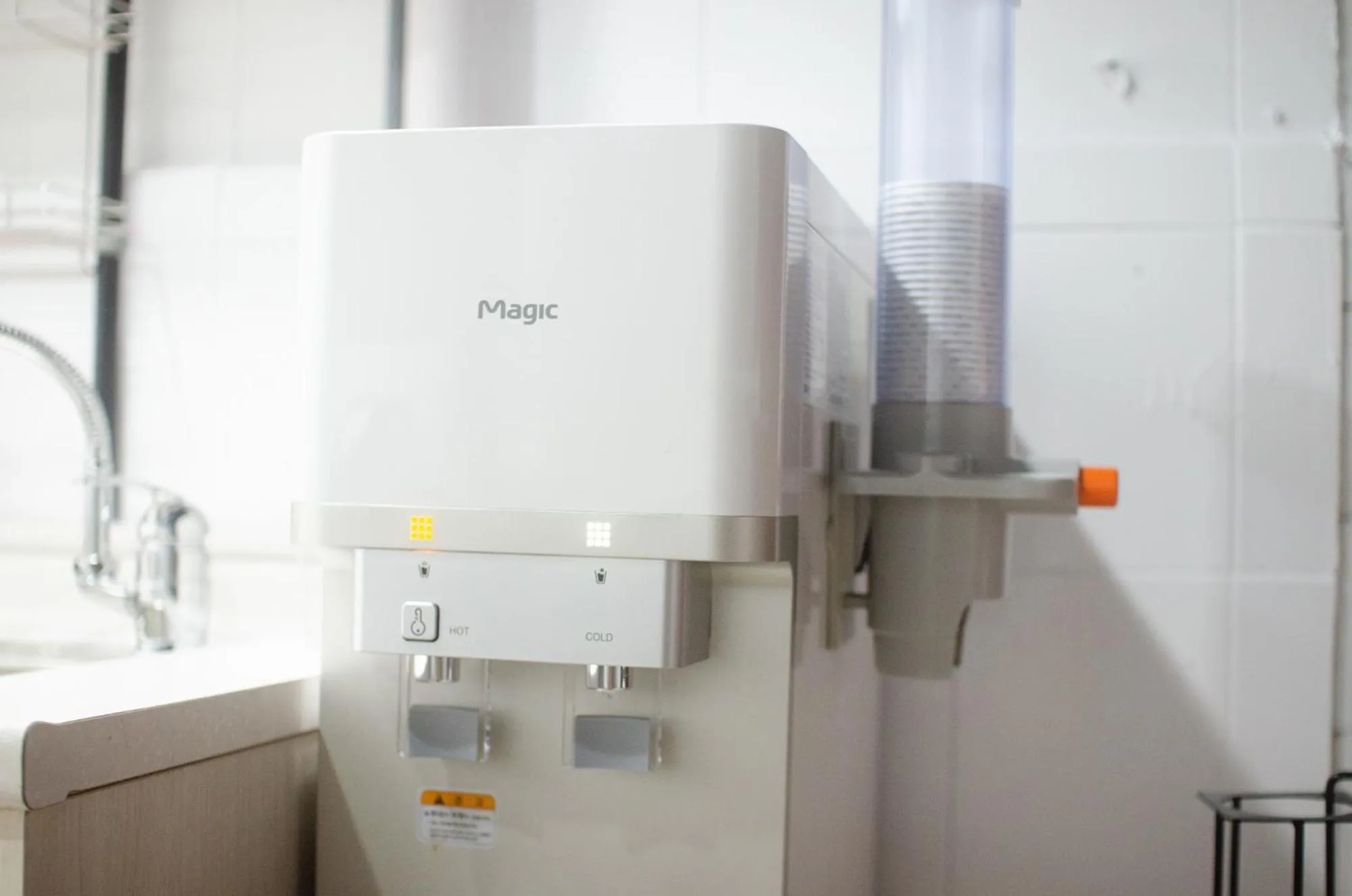 Communal kitchen in One Way Guesthouse Busan