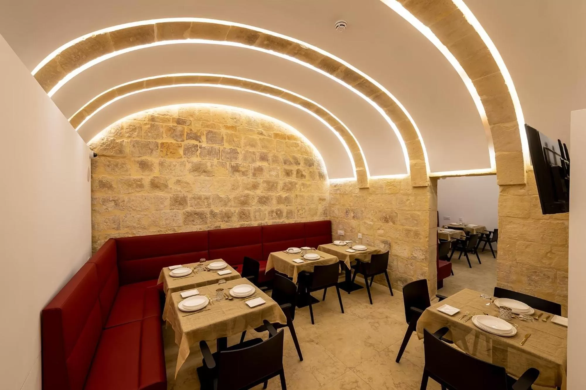 Restaurant/places to eat in The Capital Boutique Hotel