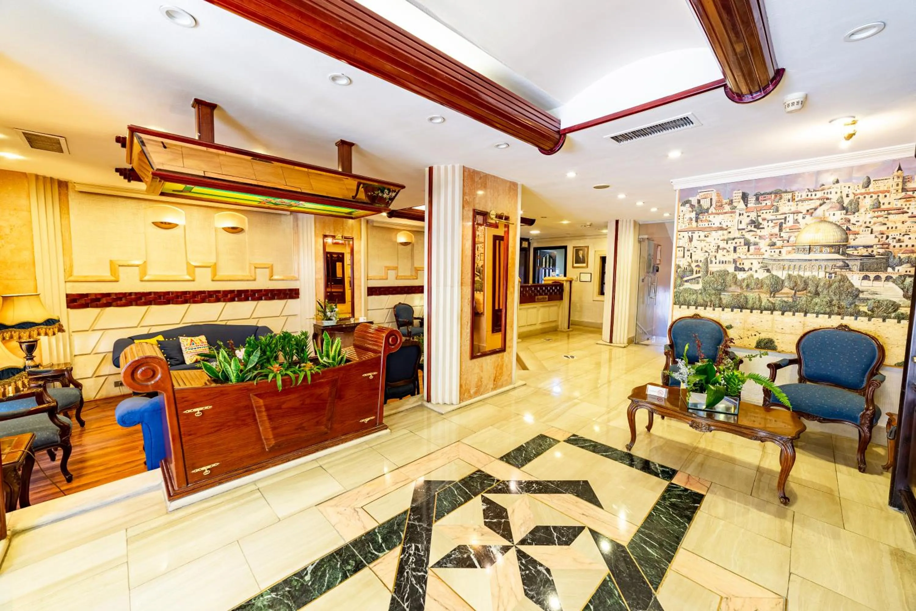 Lobby or reception in Comfort Hotel Suites