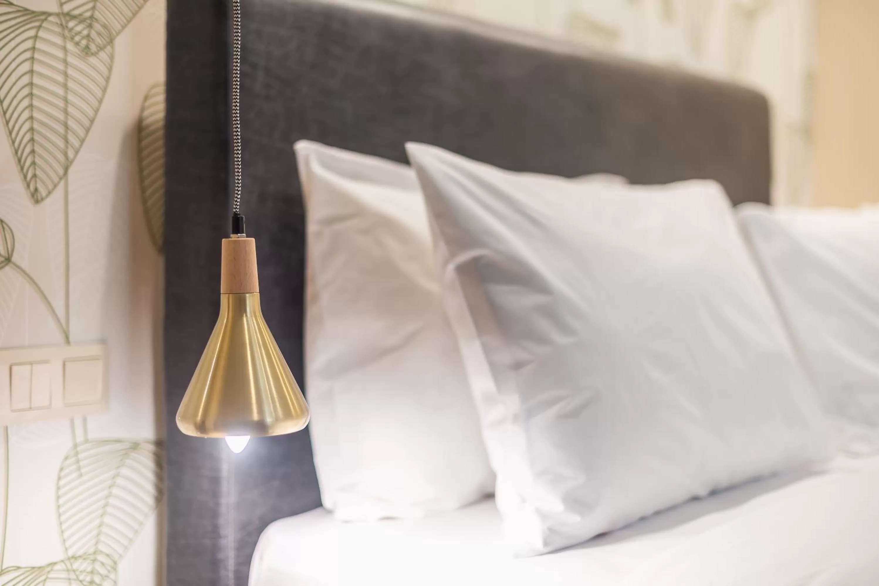 Bedroom, Bed in Athens Lights