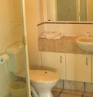 Toilet in Meridian Caloundra