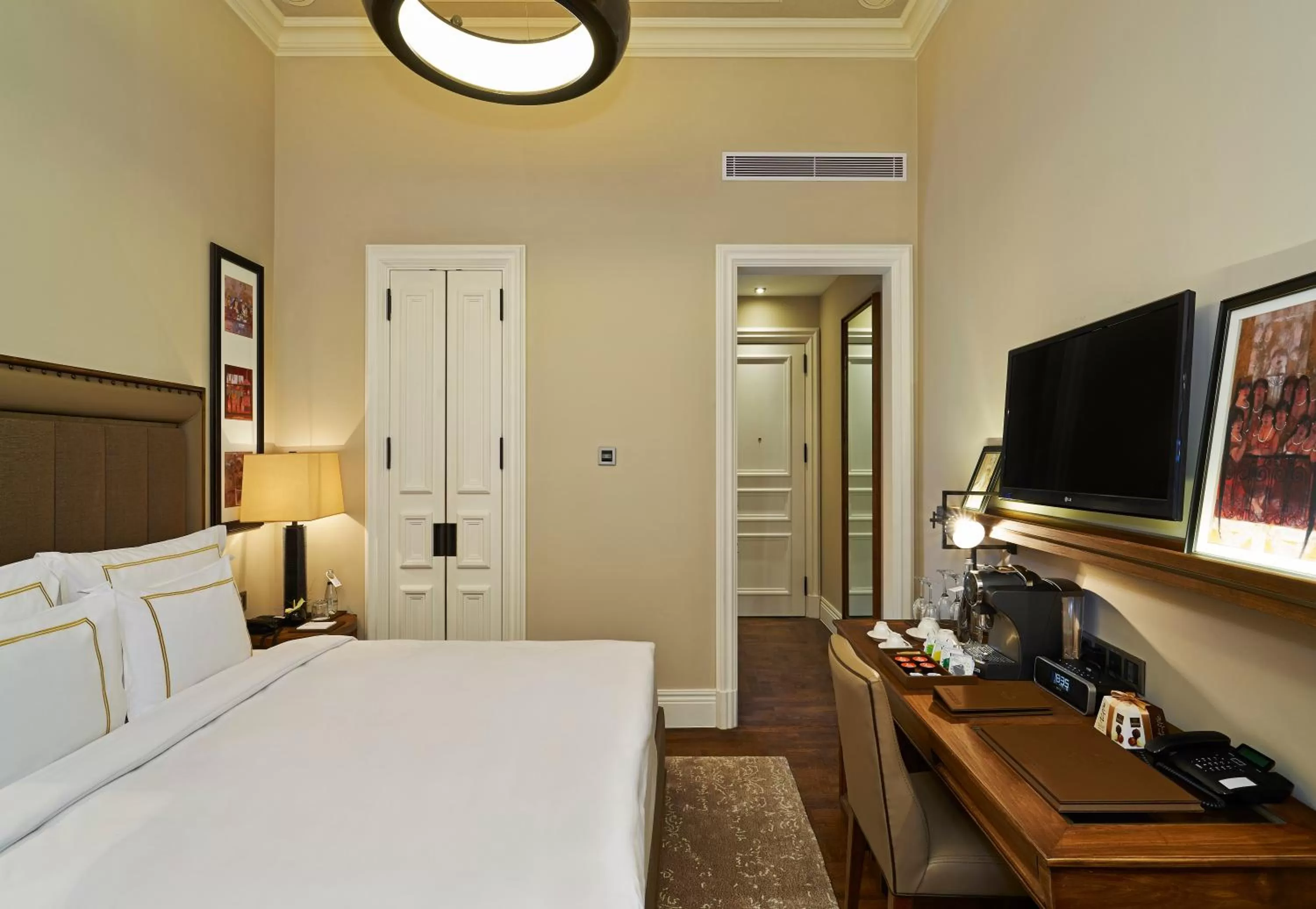 Photo of the whole room, Bed in The Bank Hotel Istanbul, a Member of Design Hotels