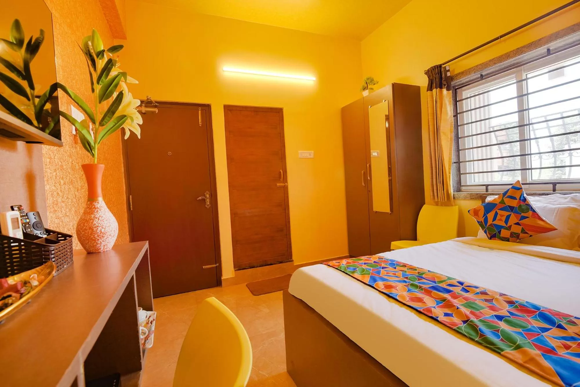 Bed in FabHotel Vijaylakshmi Stay Inn - Nr Chennai International Airport