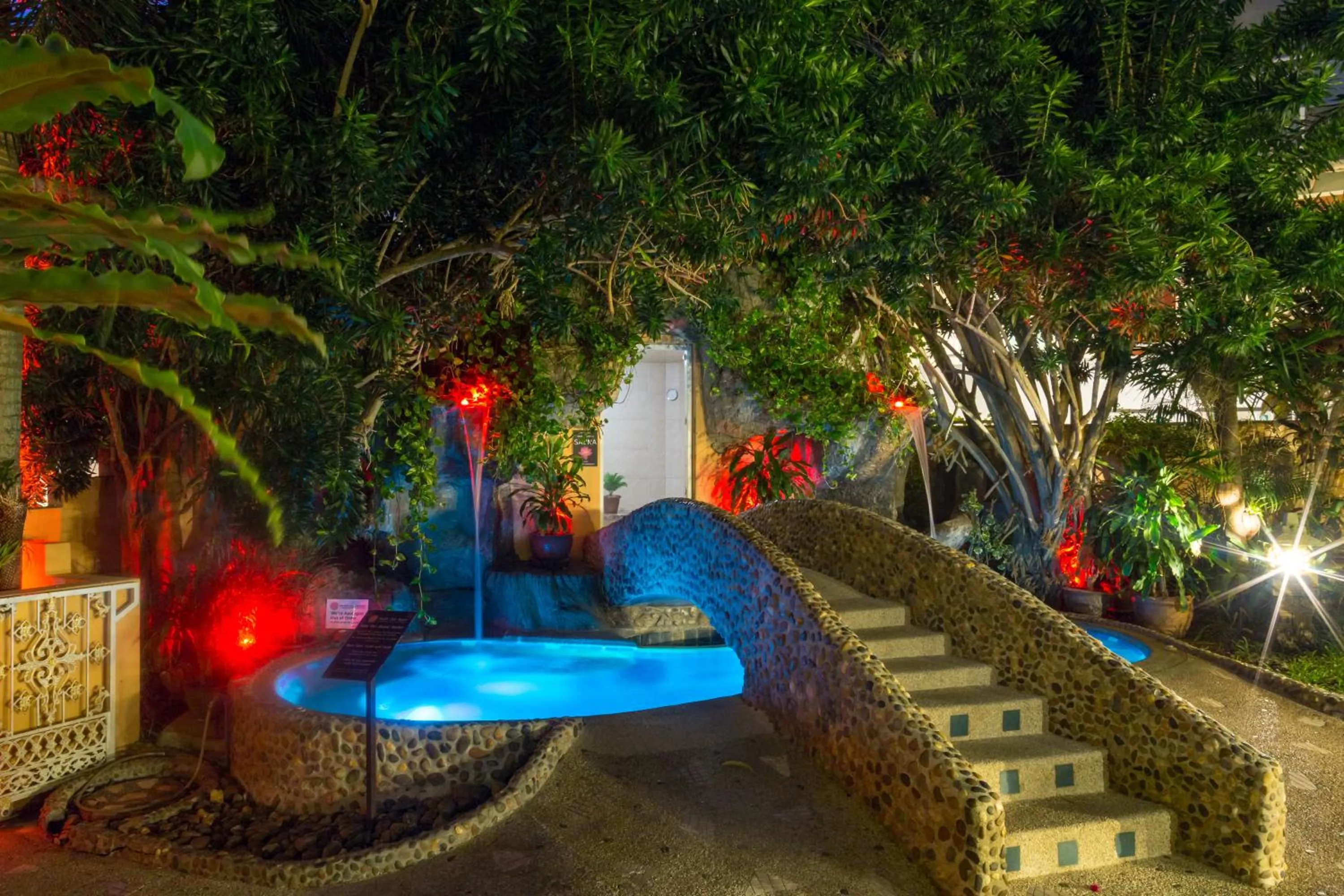 Hot Tub in Pacific Club Resort