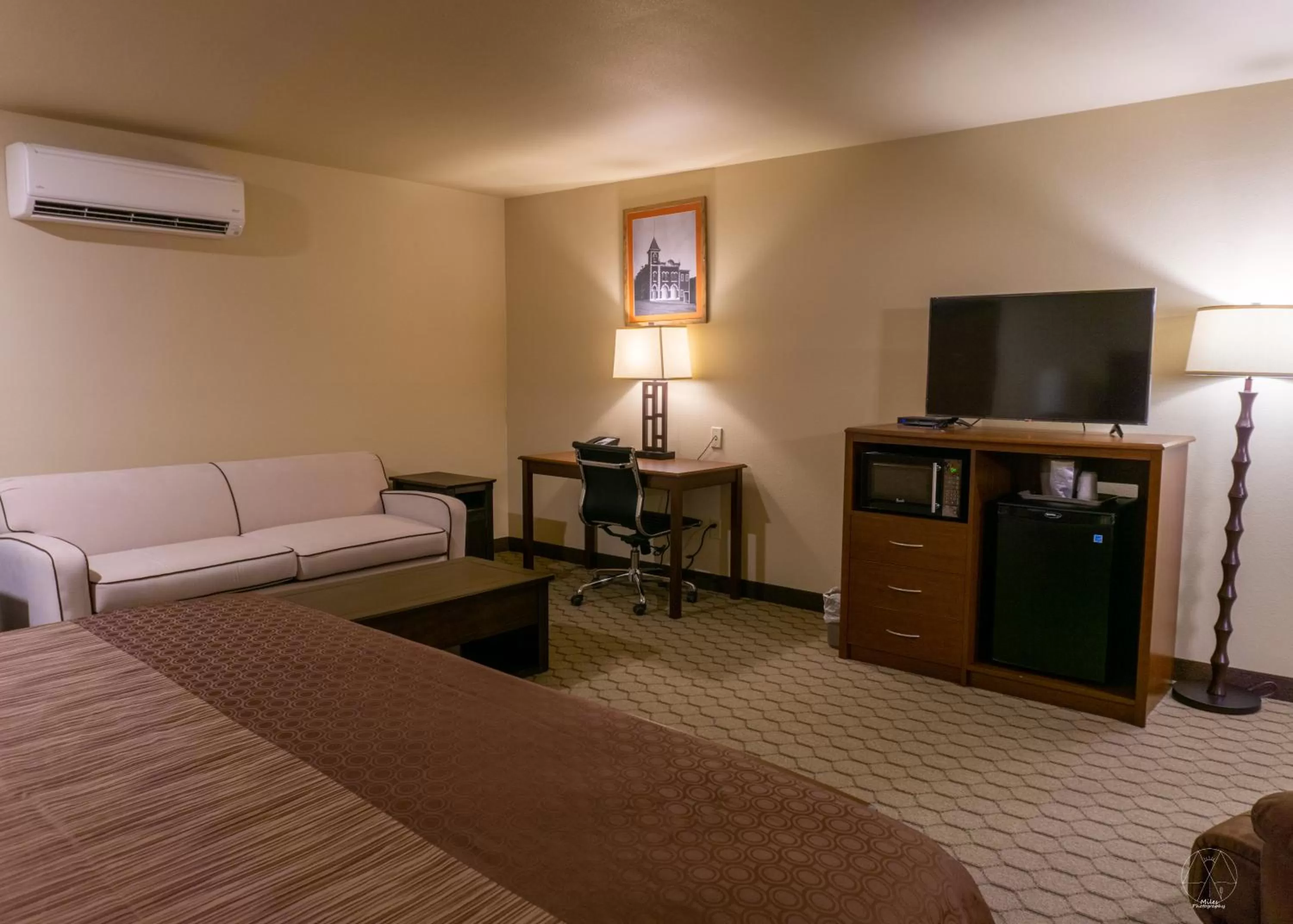 Bed in Newcastle Lodge & Convention Center