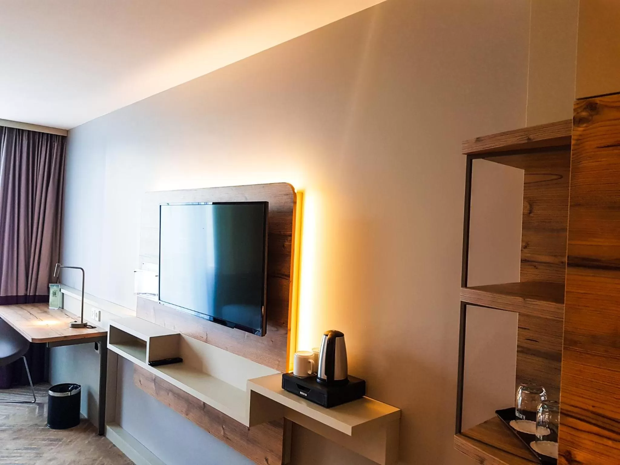 Coffee/tea facilities, TV/Entertainment Center in feelMOOR - Gesundresort Bad Wurzach