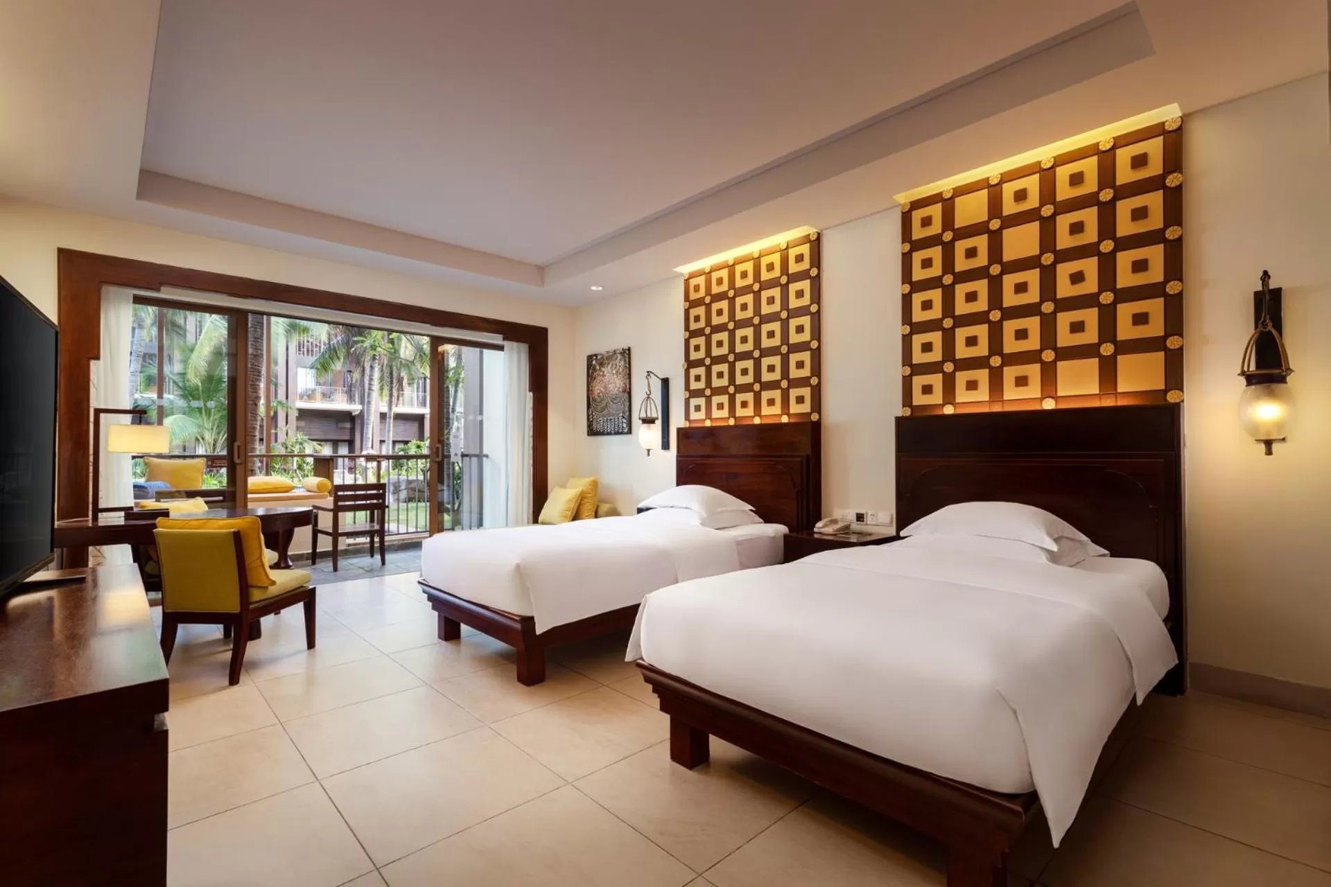 Photo of the whole room, Bed in Pullman Sanya Yalong Bay Villas & Resort