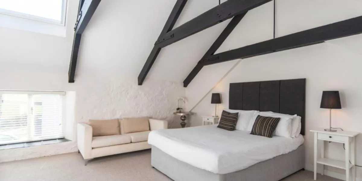 Bedroom, Bed in Cape Cornwall Club