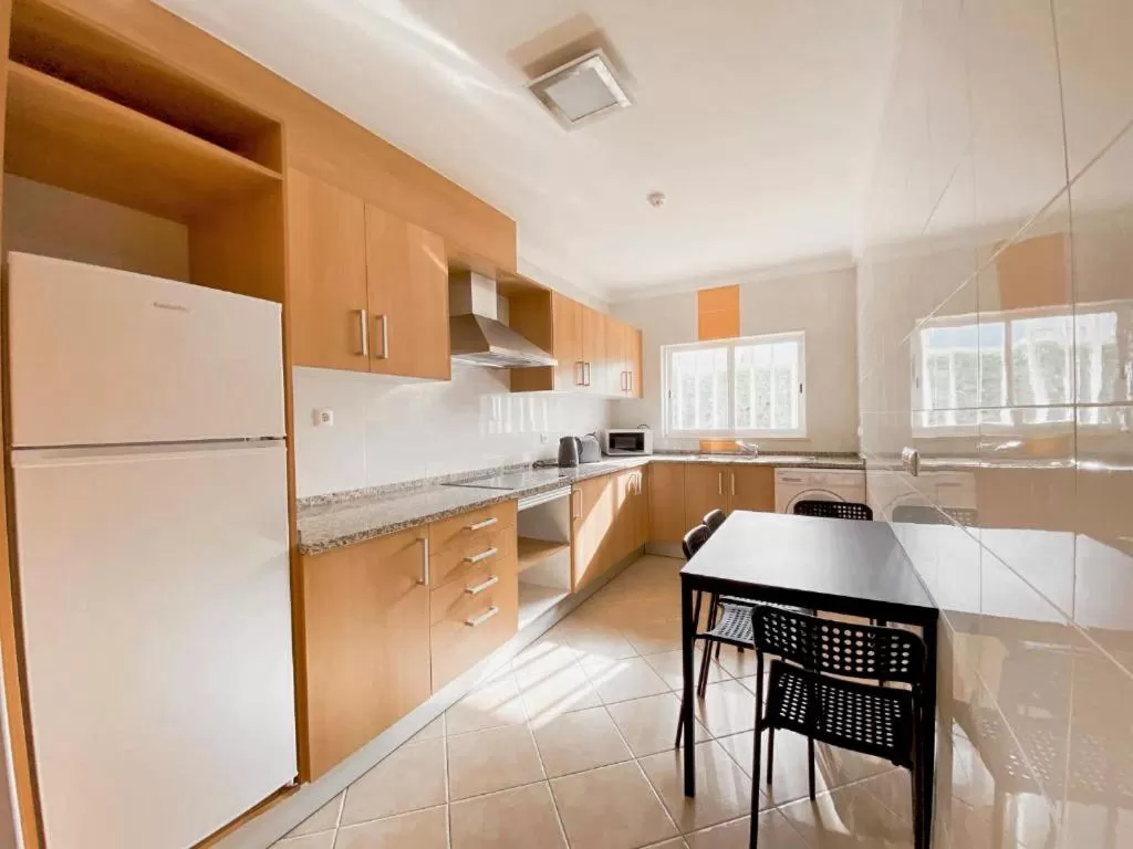 Kitchen or kitchenette in Smy Santa Eulalia Algarve